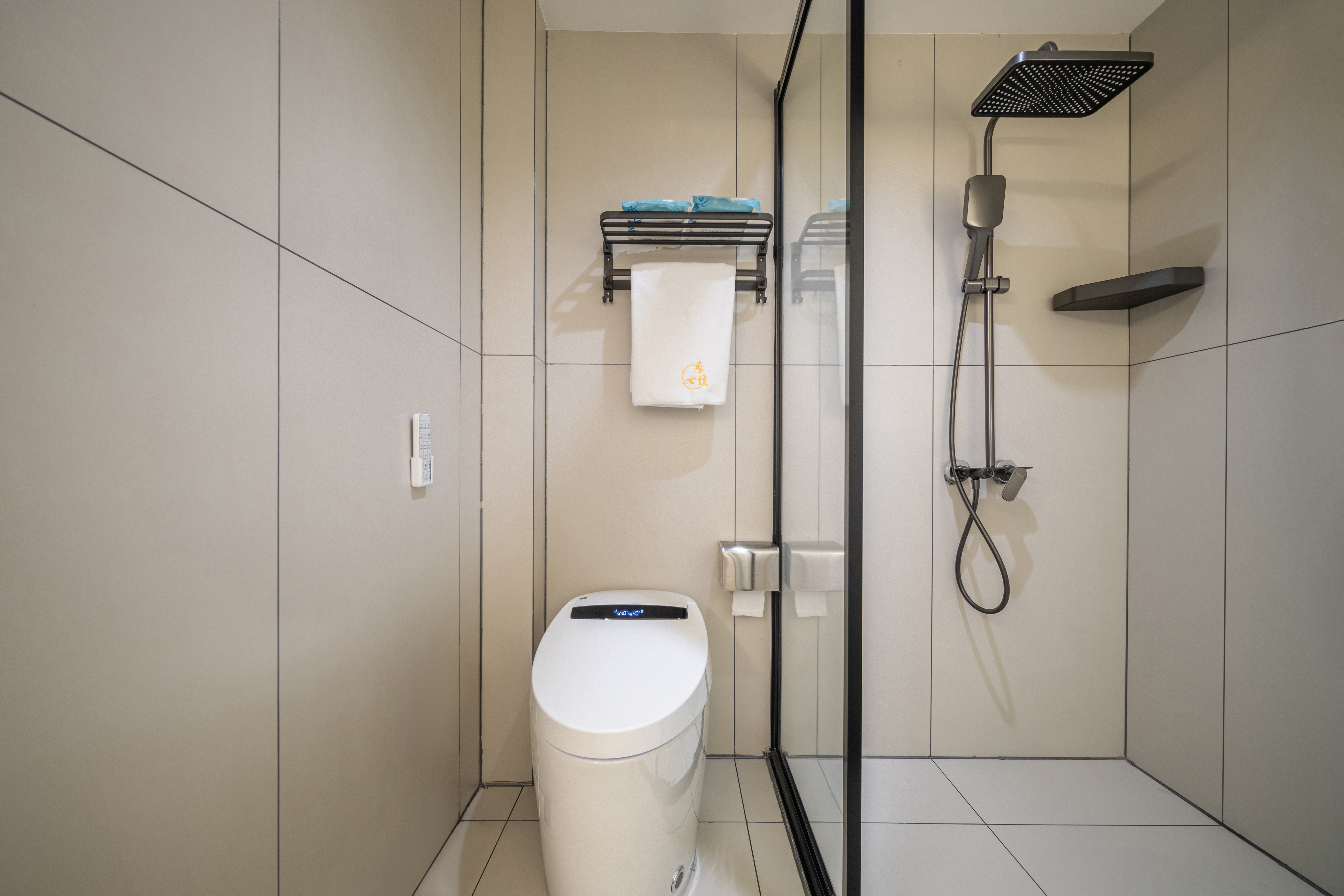 Cloud Shadow Duplex Family Room (Two-Bedroom Two-Bathroom + High-End Latex Mattress + Smart Toilet + 84-Inch Projector Av)