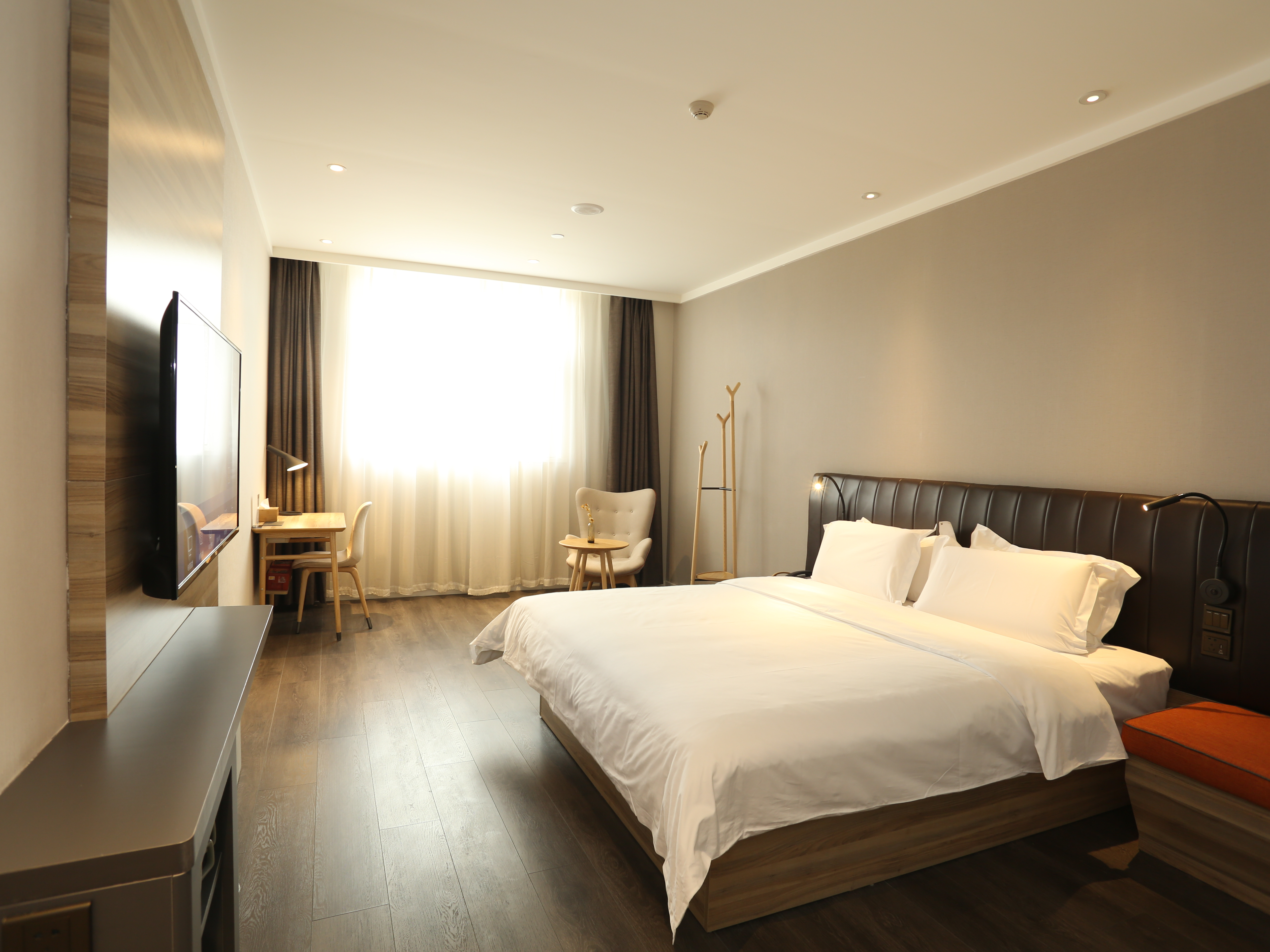 商务大床房（金可儿●云梦之床床垫）