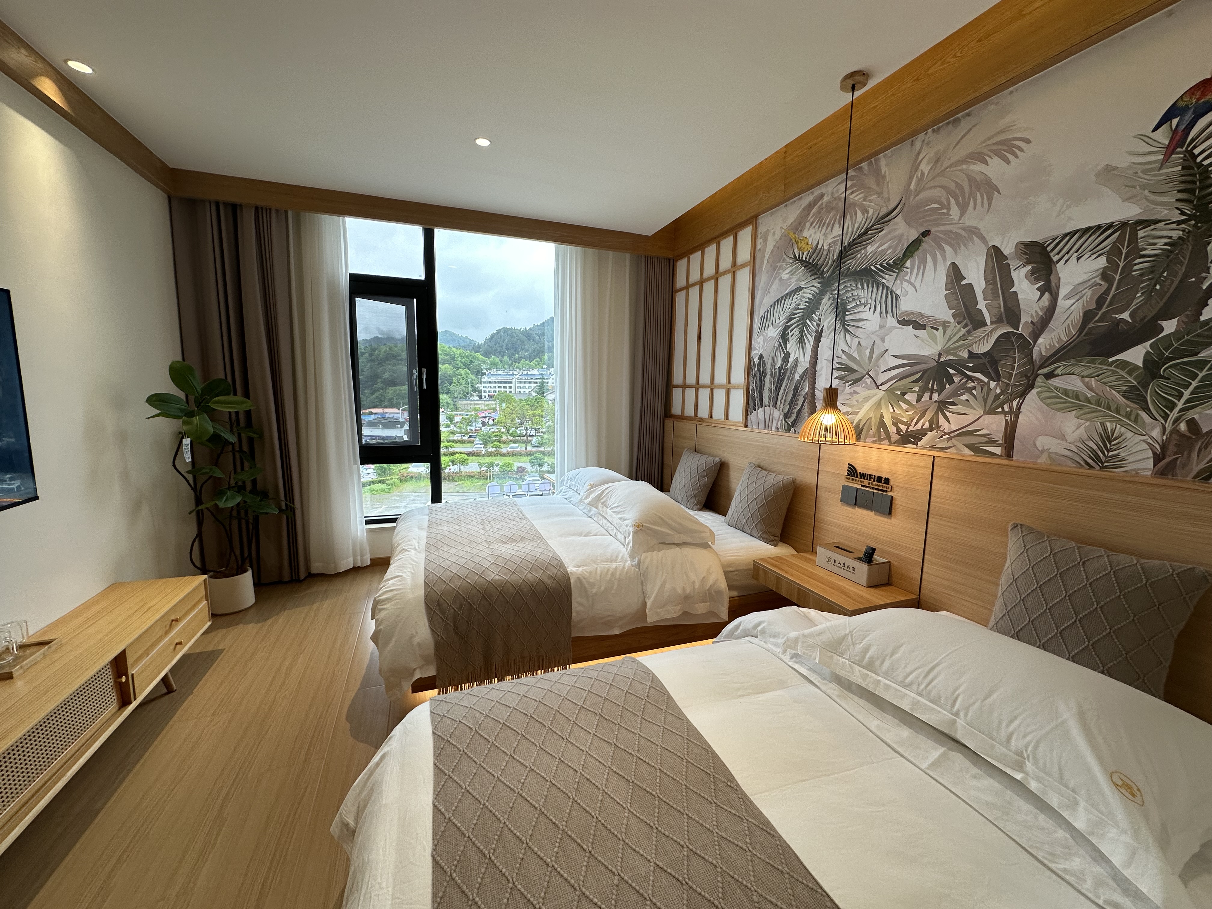 霓裳·观景豪华双床房