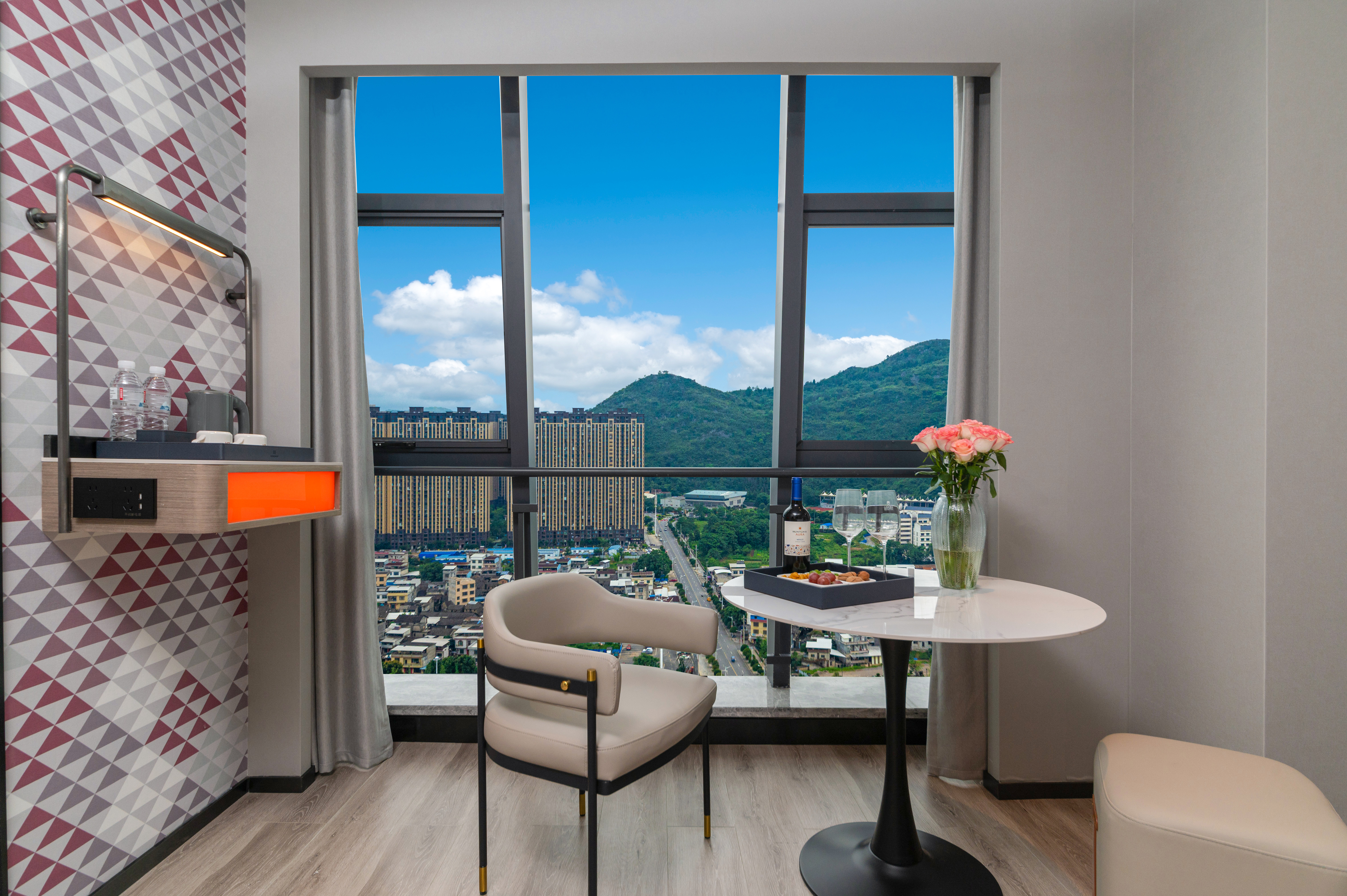 智能豪华大床房