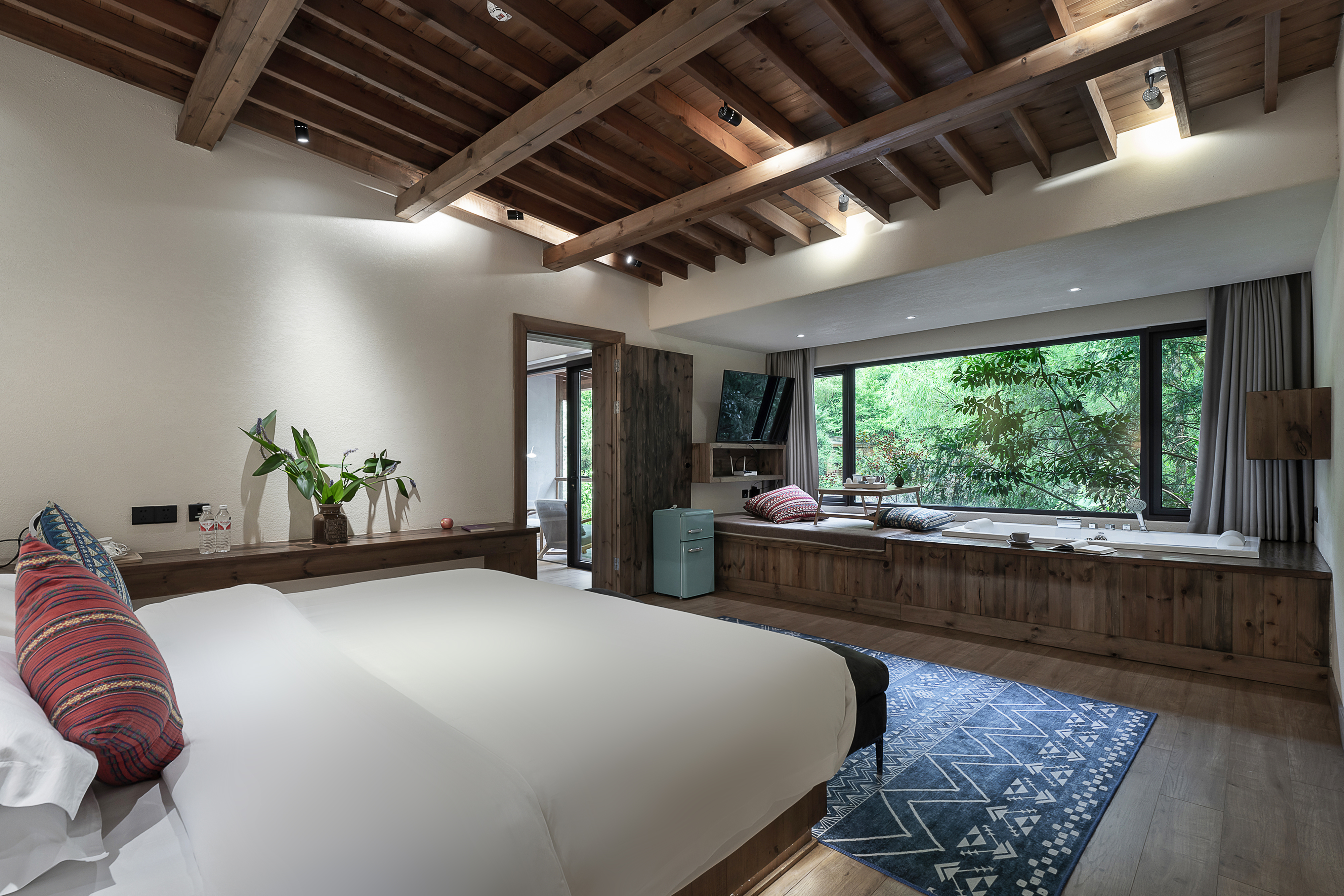 全景阳台大套房（地暖+全景阳台+按摩浴缸+私人茶榻）