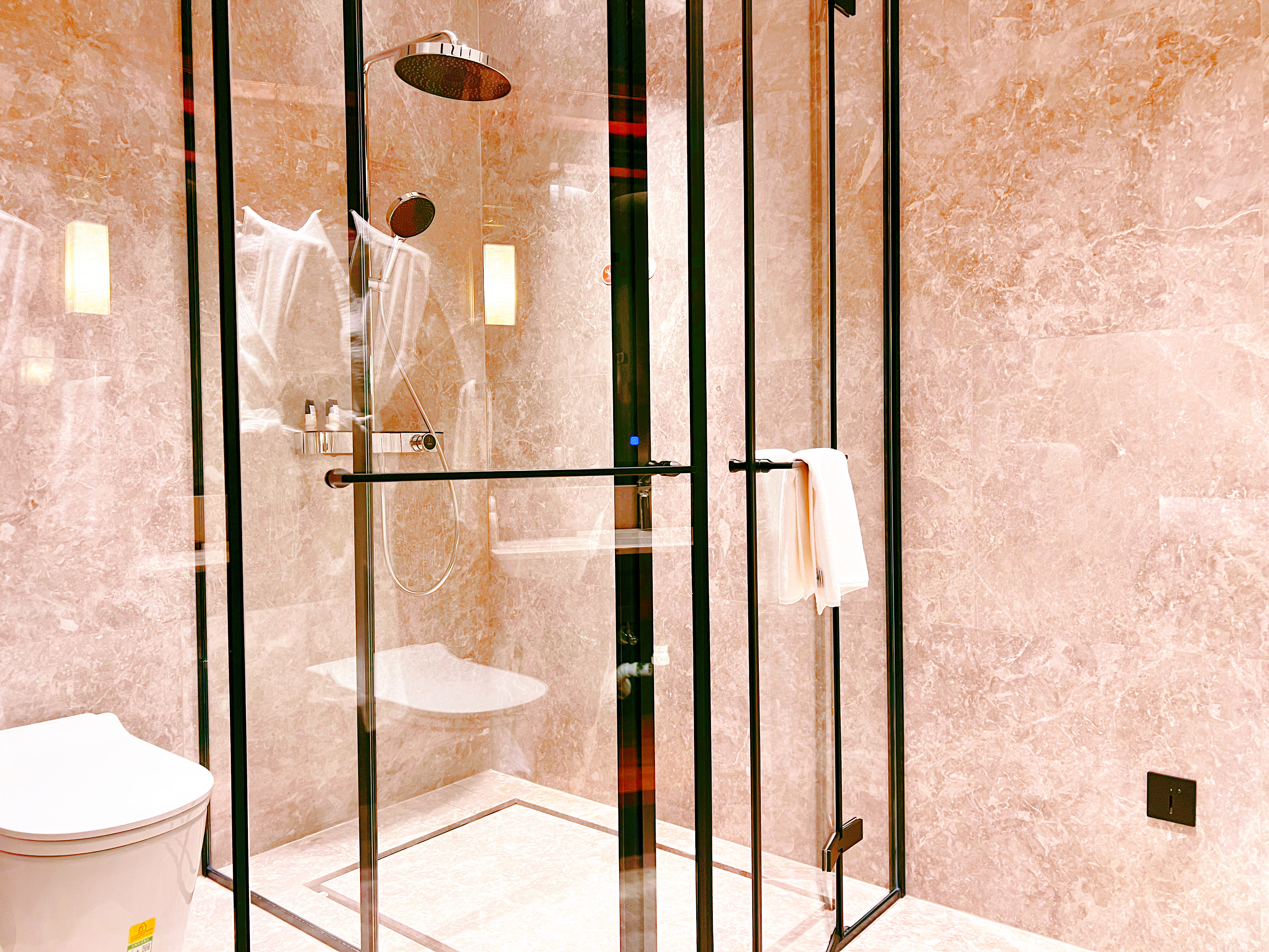 衚衕院落大床（北院家庭套房）