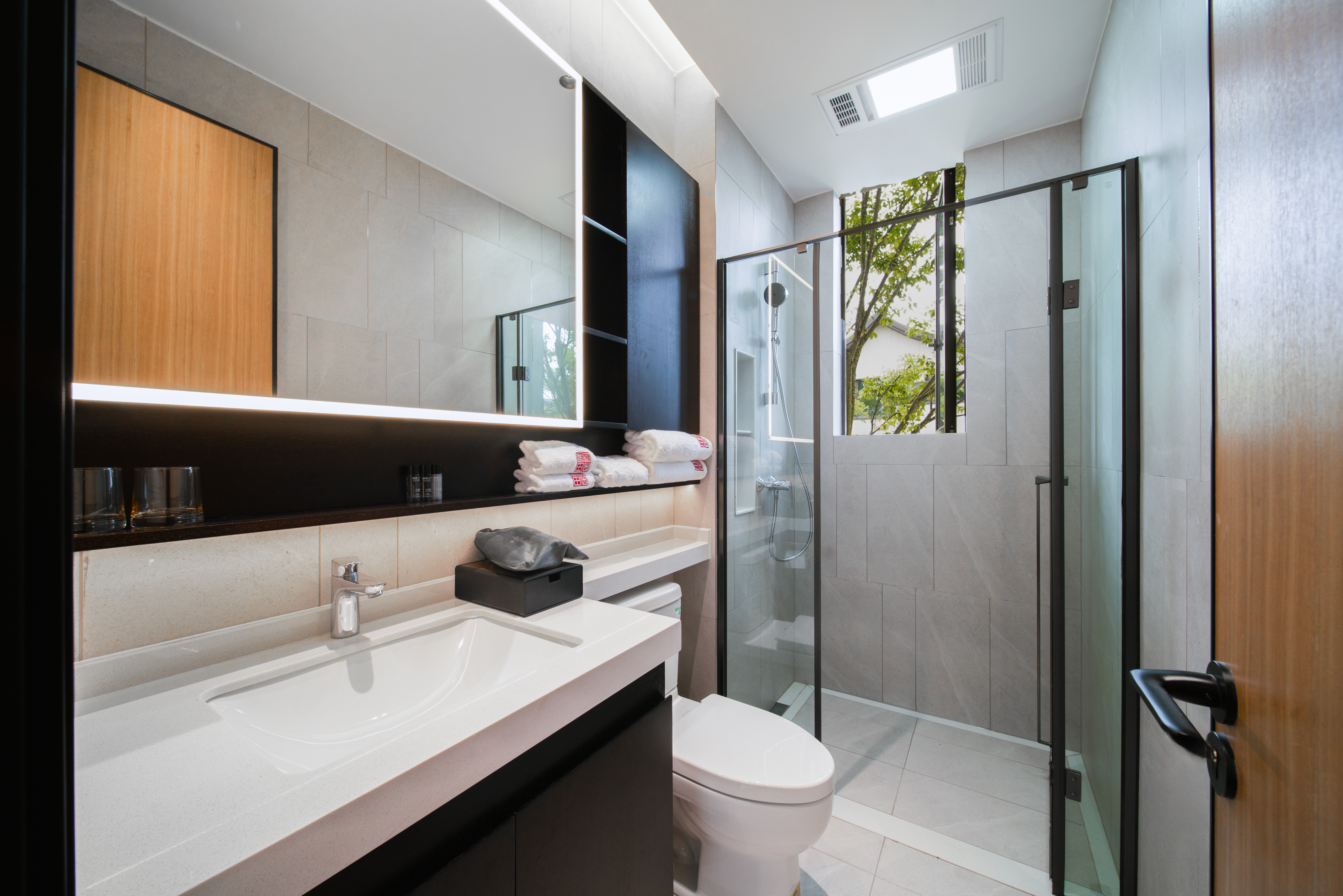 觀雲丨露台景觀私湯大床房（獨享露台+私湯温泉+高級現代風+高清電視+全屋地暖）