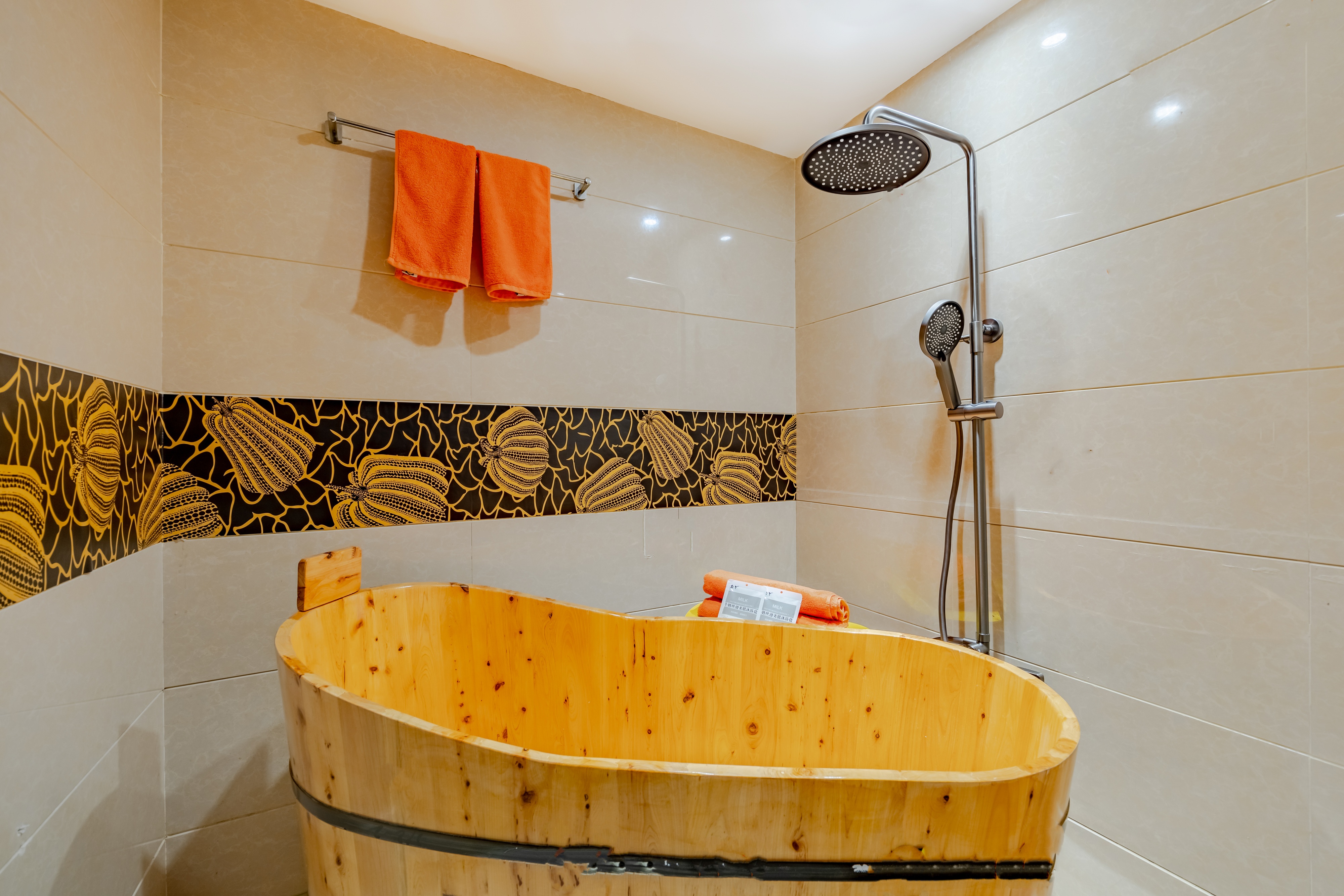 Le Chao Loft Twin Room With Bose Sound System