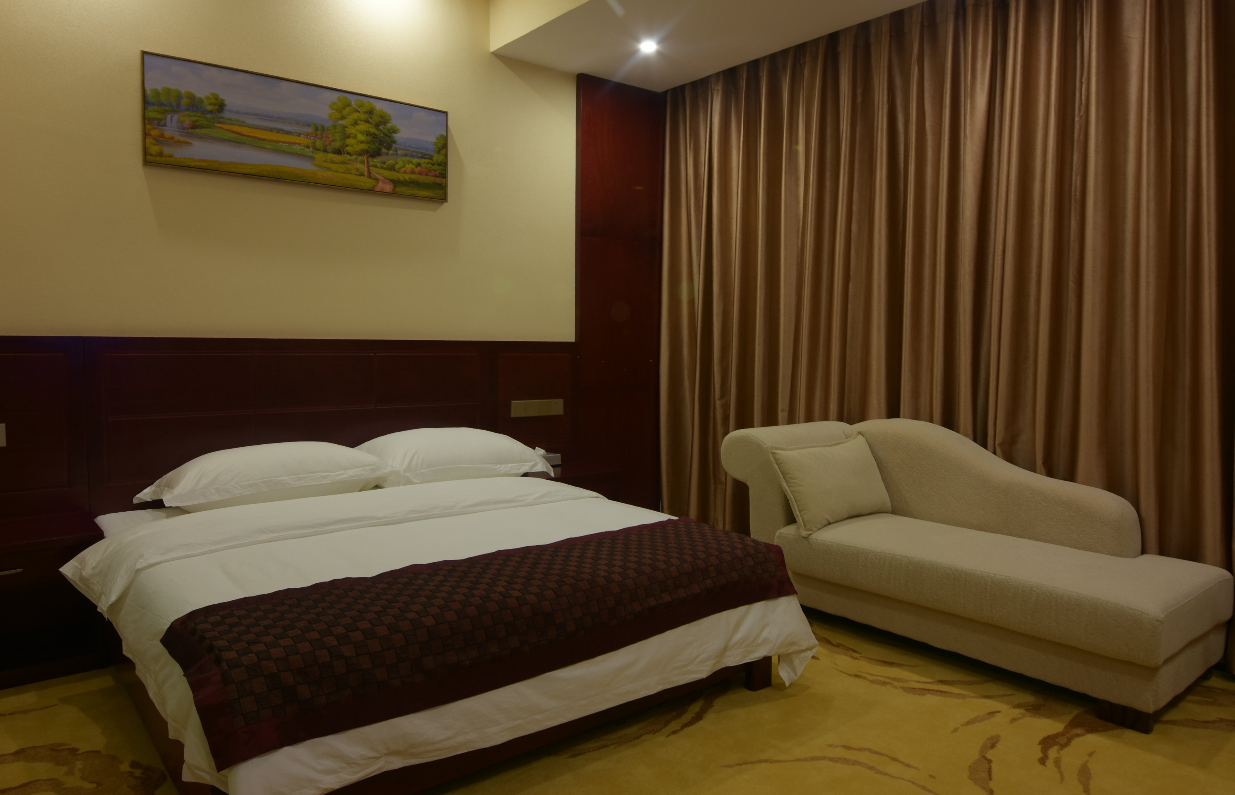 特惠标准大床房（中央空调）