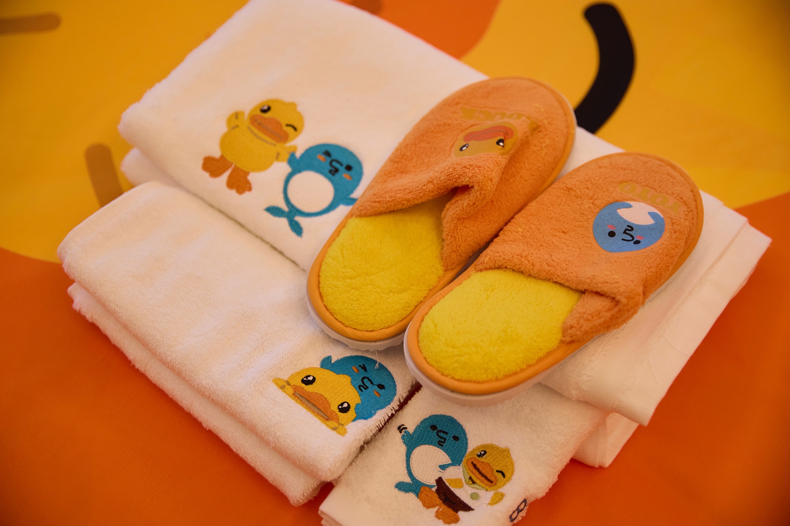 B.duck小黄鸭亲子主题房（全景落地窗）