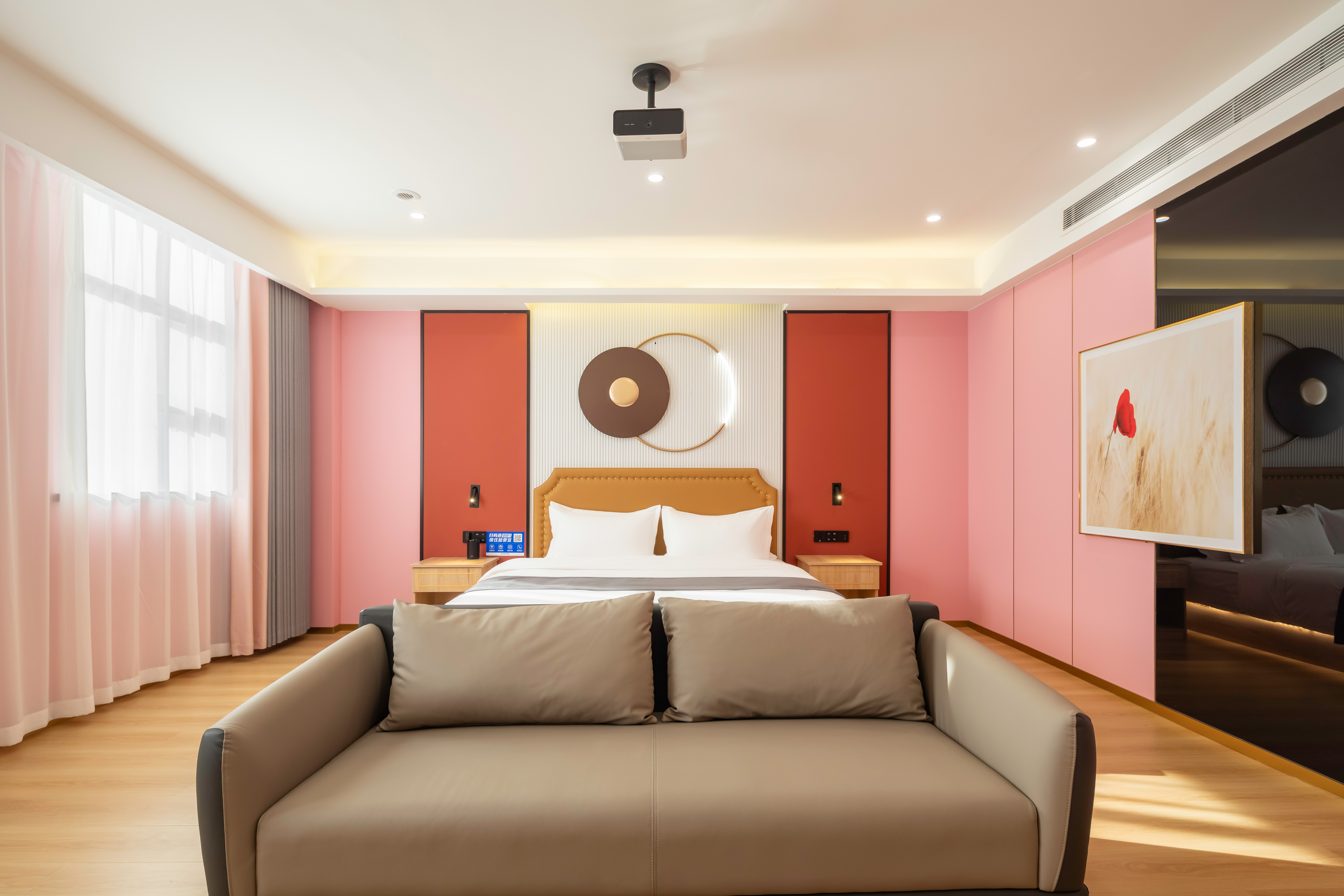 棲奚美駐.影音大床房[智能客控-智能馬桶-乾濕分離]