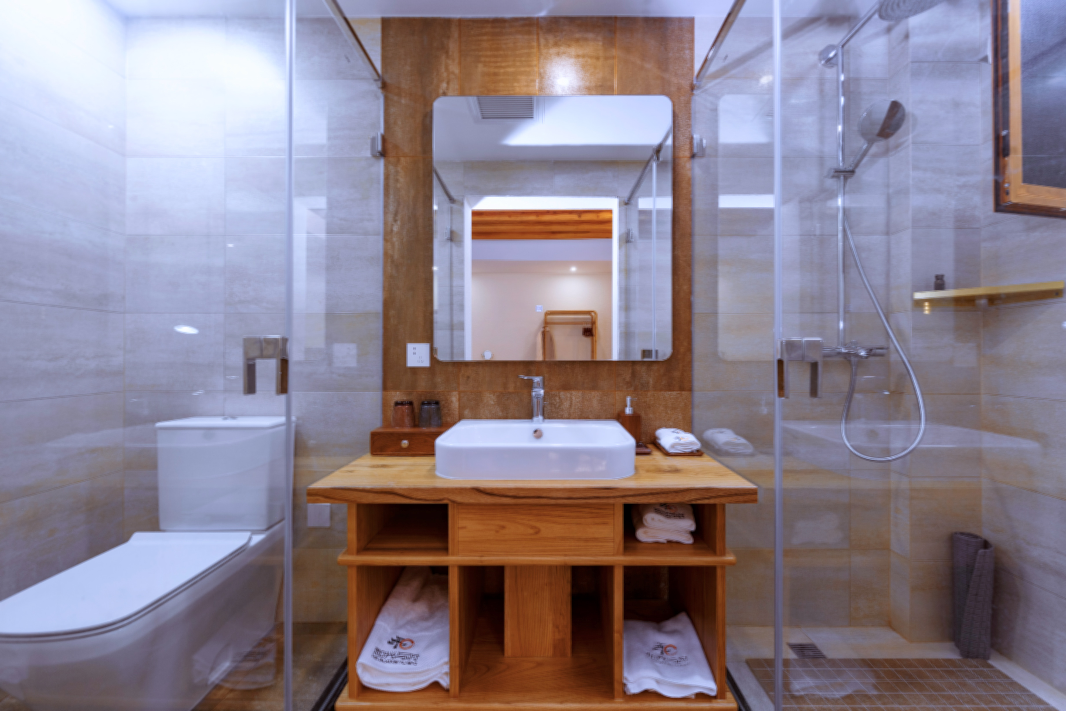 樸石·自在安謐大床房「金可兒舒睡床墊·恆温花灑·原木傢俱」