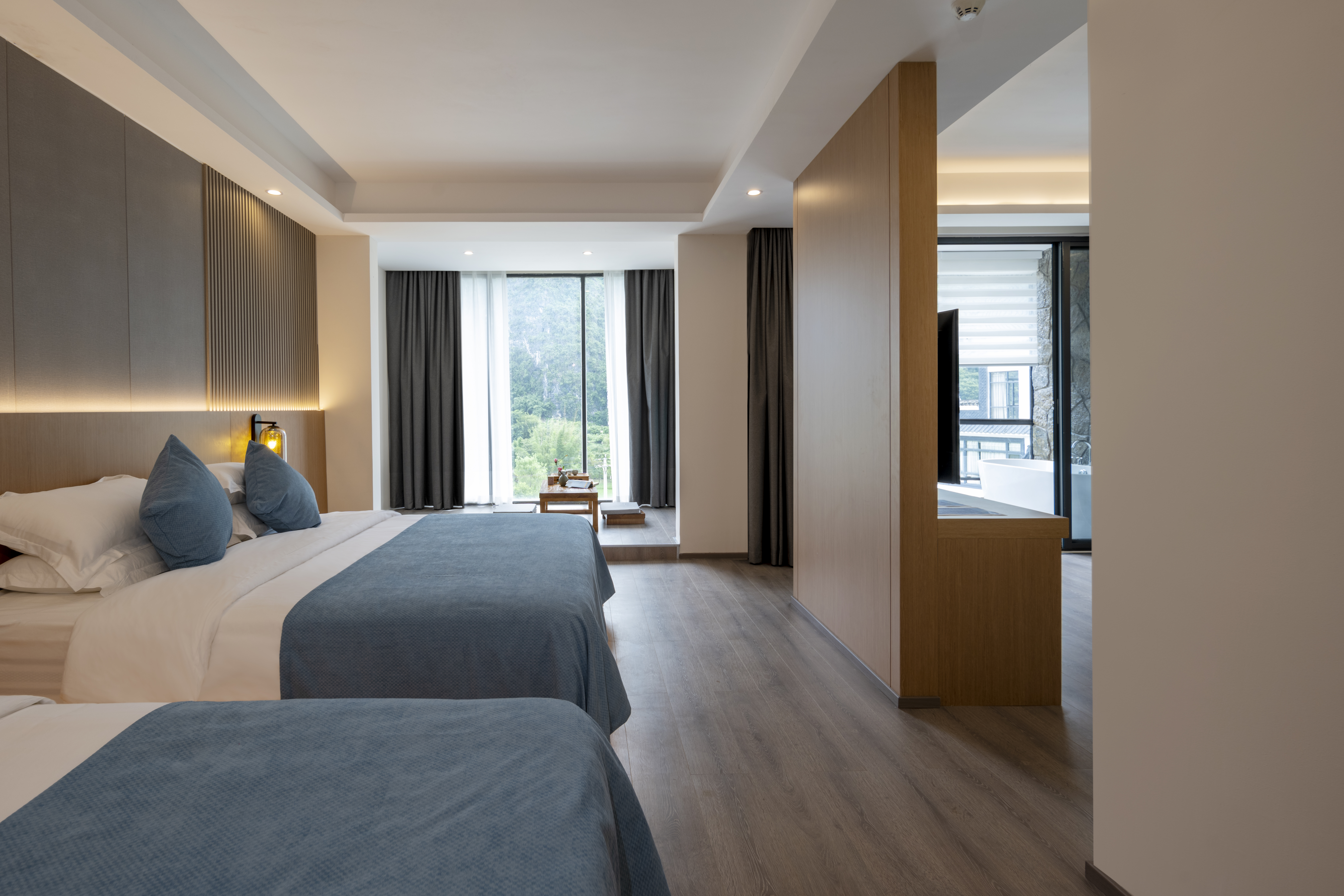 山水阳枱子母双床房『山河阳台+观景会客区+观景浴缸』