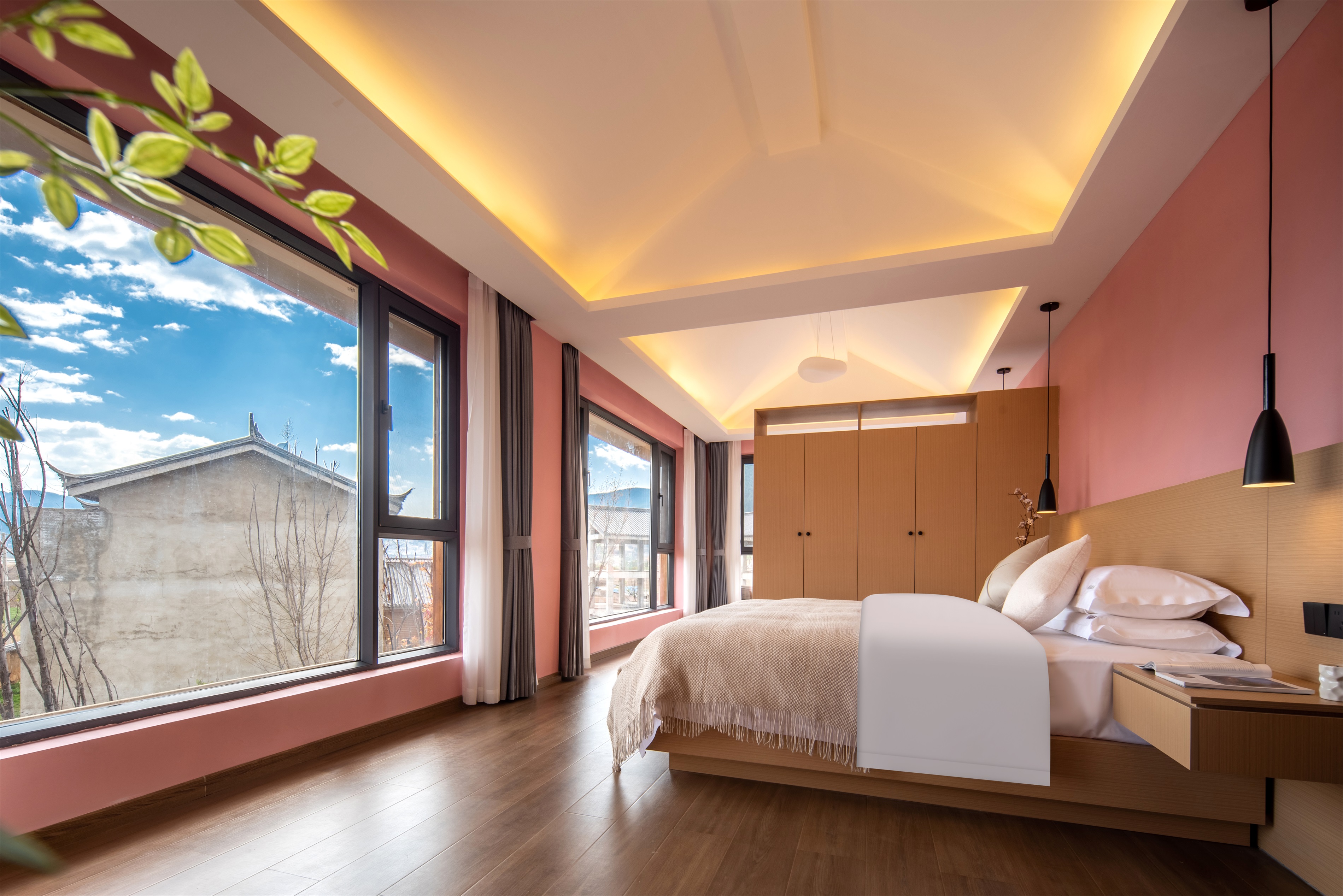 Yi Le Yin · Garden View Cozy Family Room