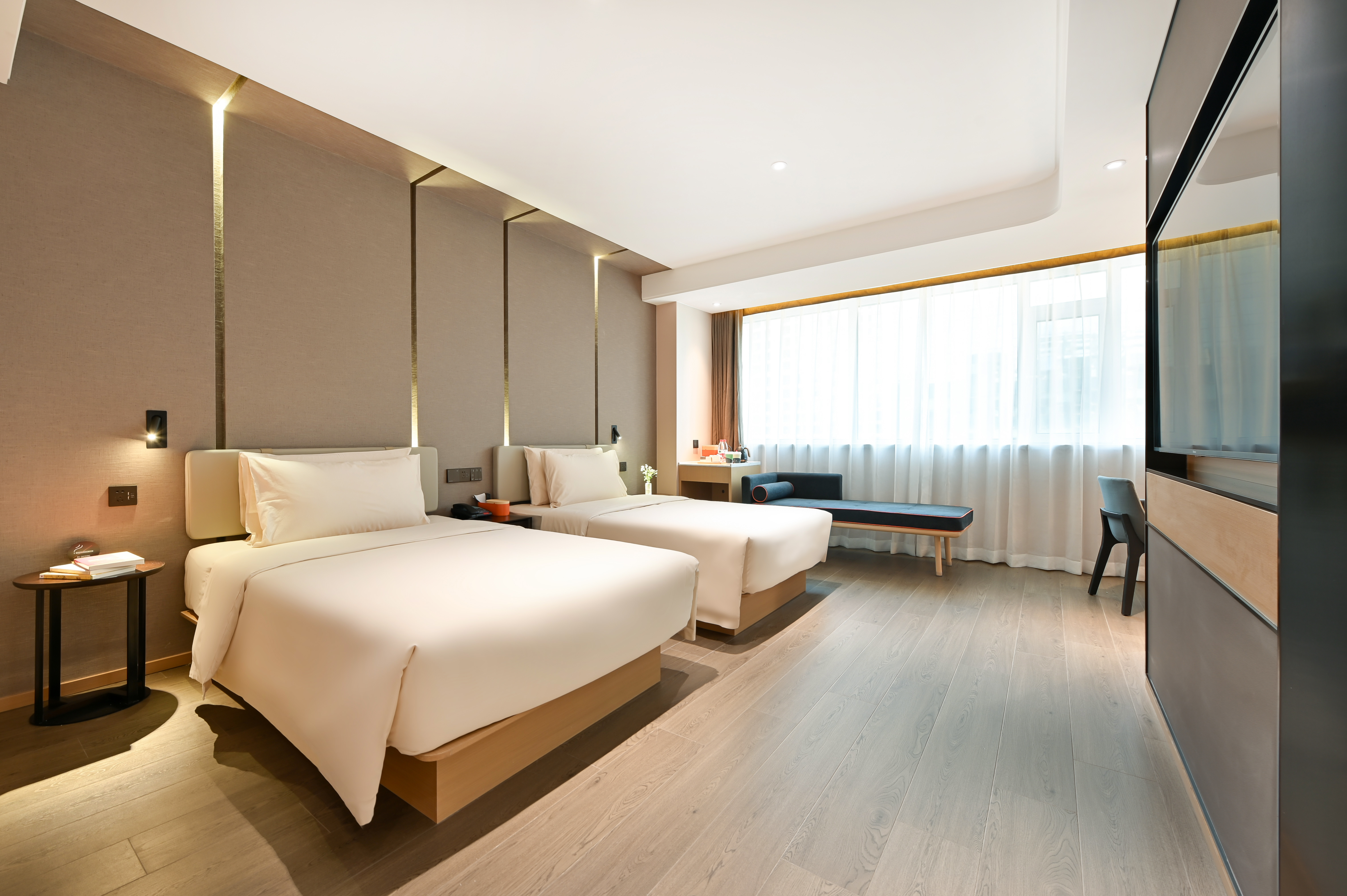 Jimu Twin Room (Mini Fridge + Bathrobe + Scale)