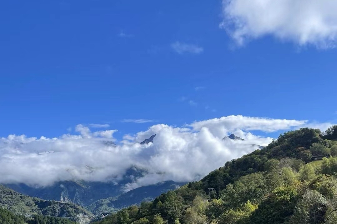 Bamboo Smoke And Moon Glamping-Family Luxury Tent With Private Courtyard (Air Conditioned, Private Bathroom)