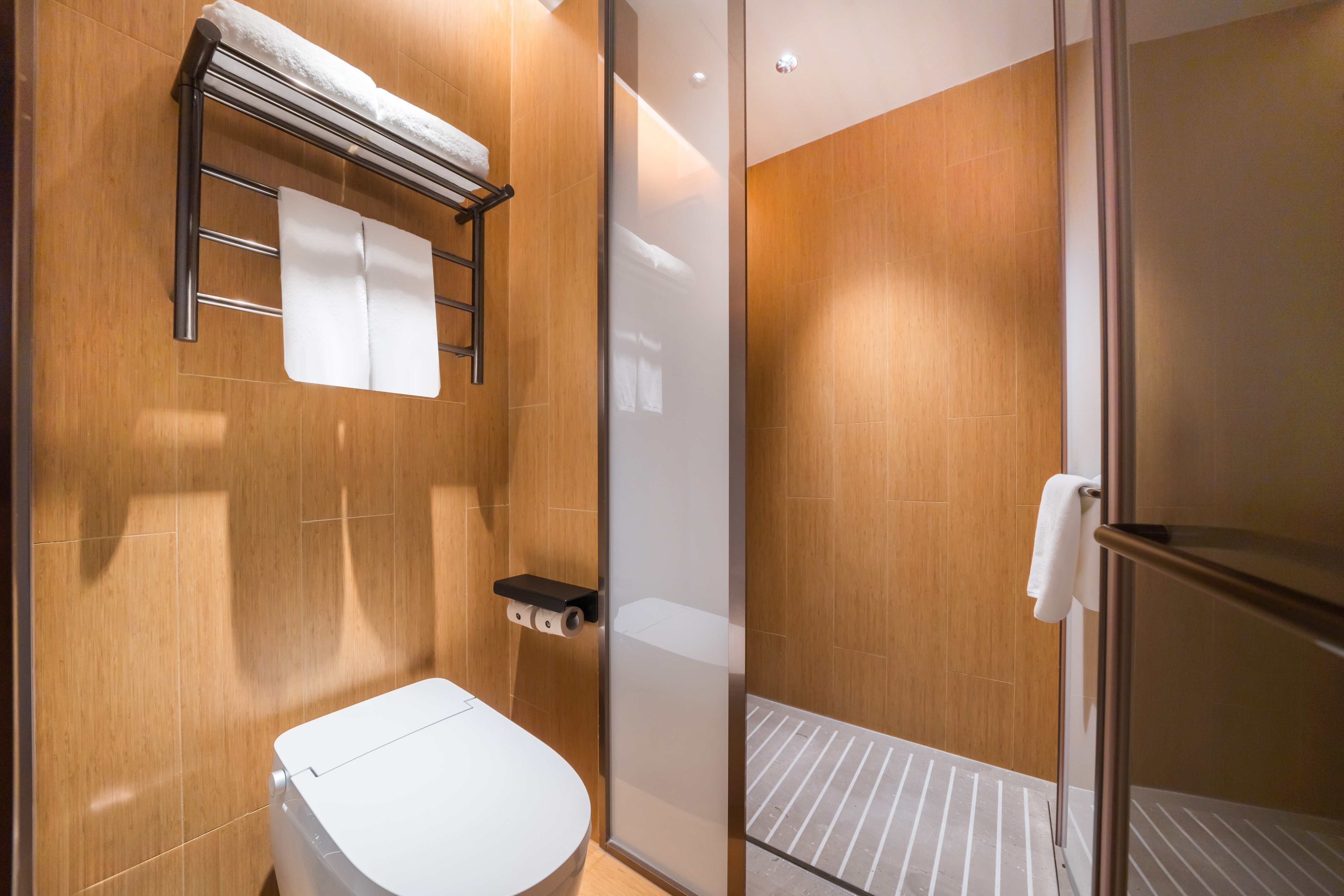 商务大床房（深睡床垫+小冰箱+手机投屏）