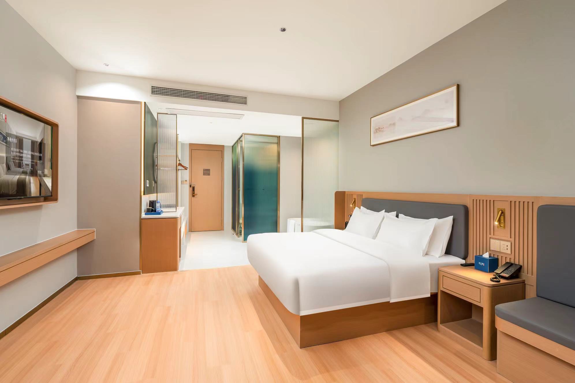 智能浪漫浴缸房（智能客控+0压床垫）