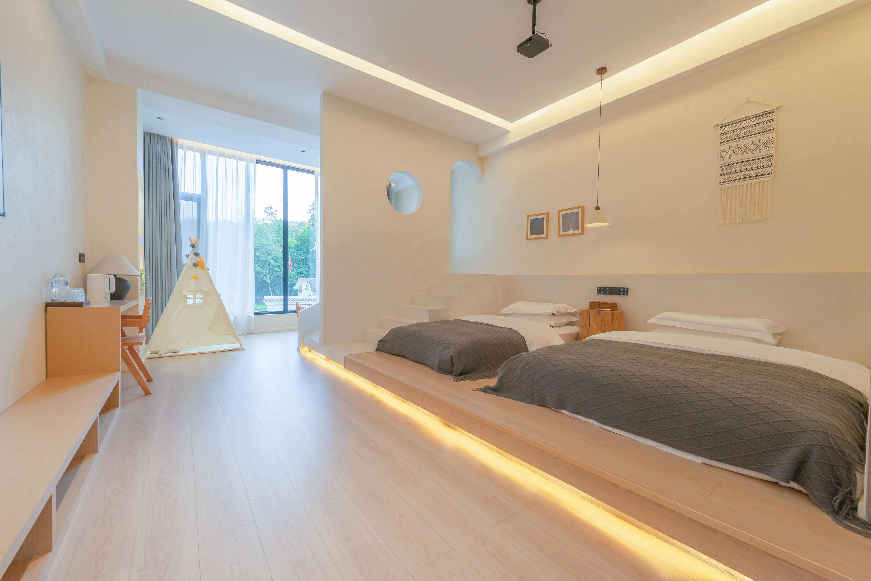 Suyin Cozy Cinema Family Room