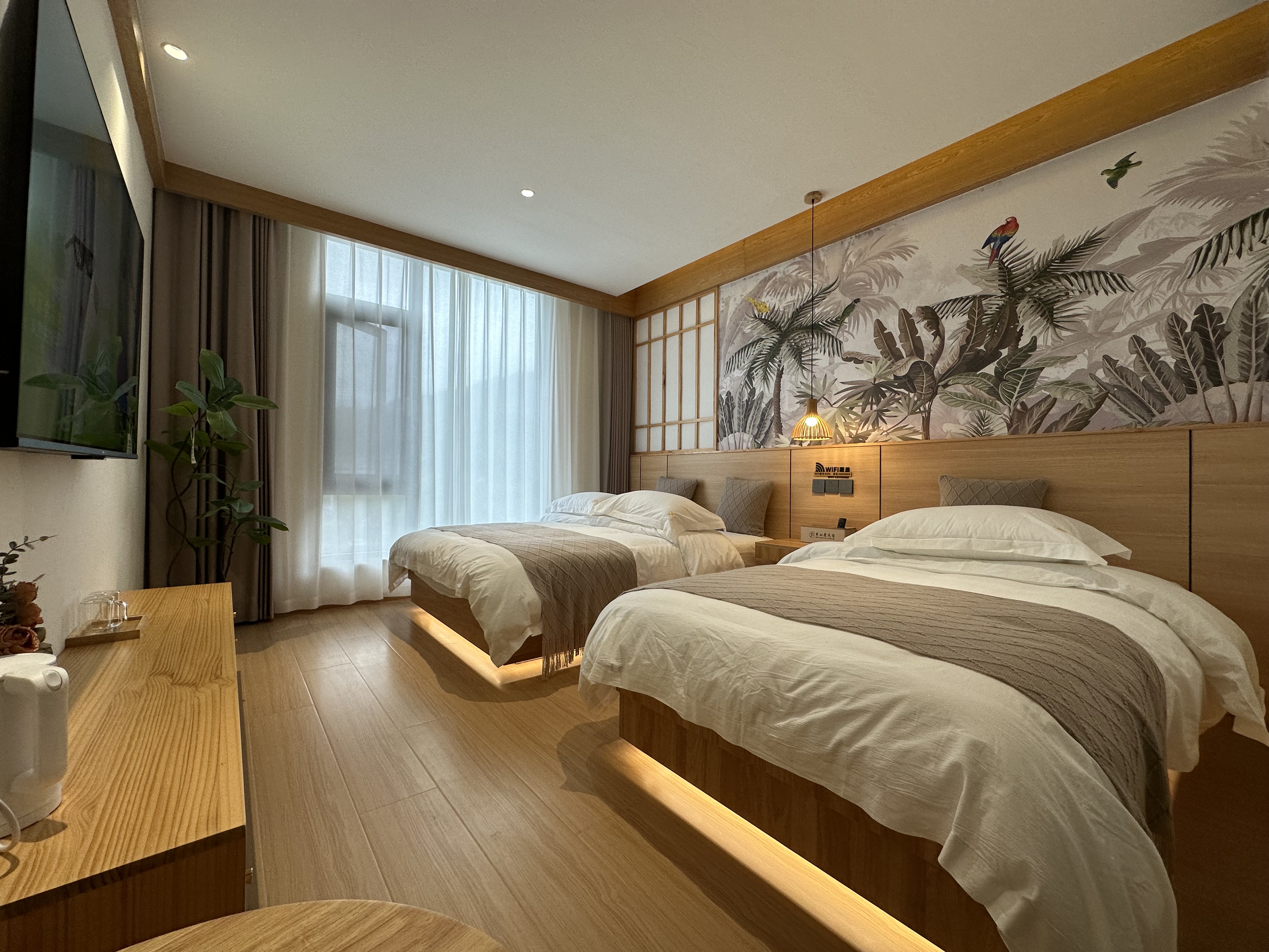 霓裳·观景豪华双床房