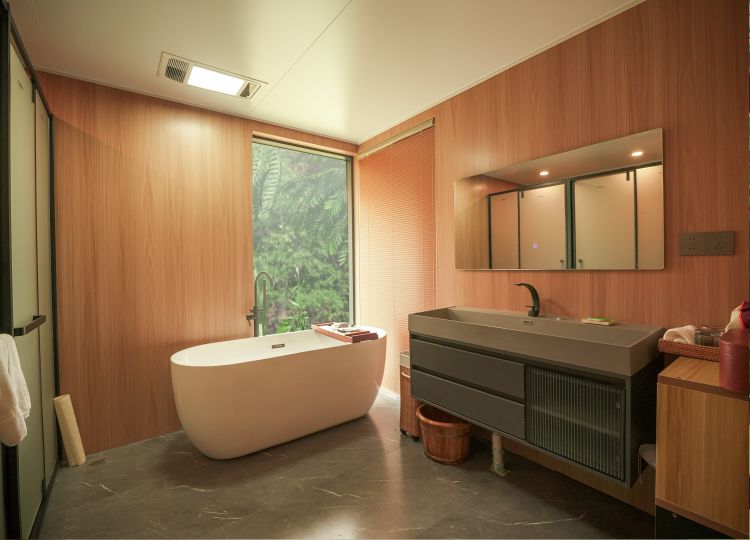 Guestroom - River-View (Double Bed)