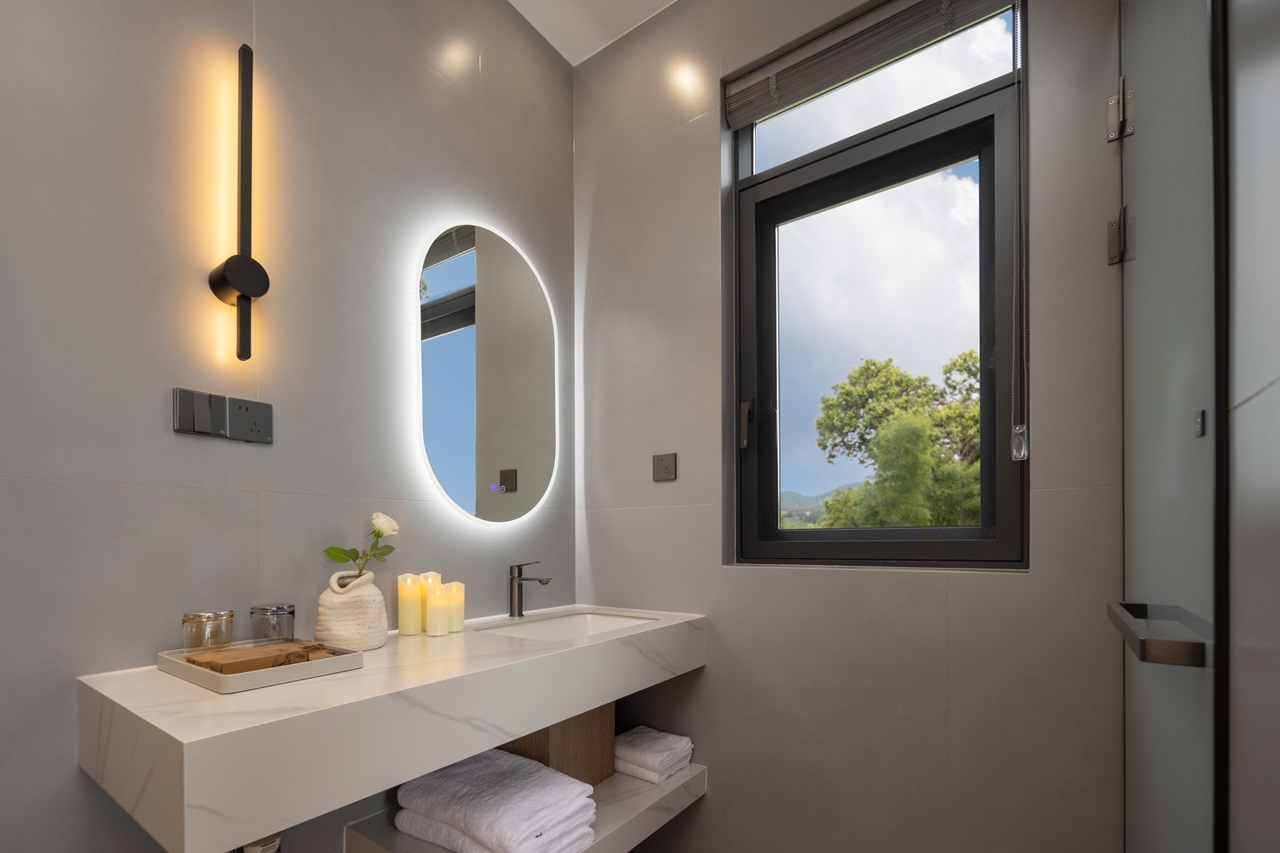 Cloud Scroll Cozy Twin Room (Tv Projection + Smart Toilet)