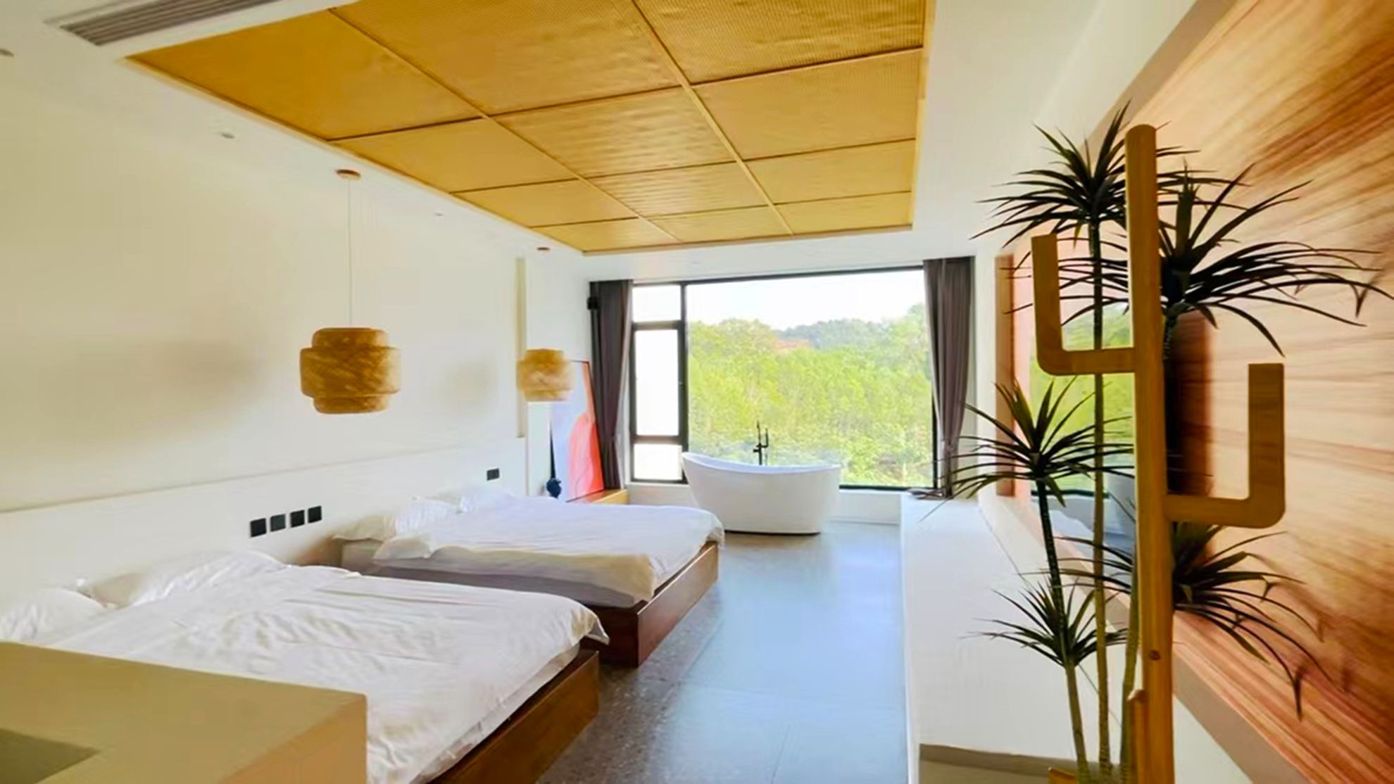 桃花扇亲子双床房—浴缸+山景+泳池