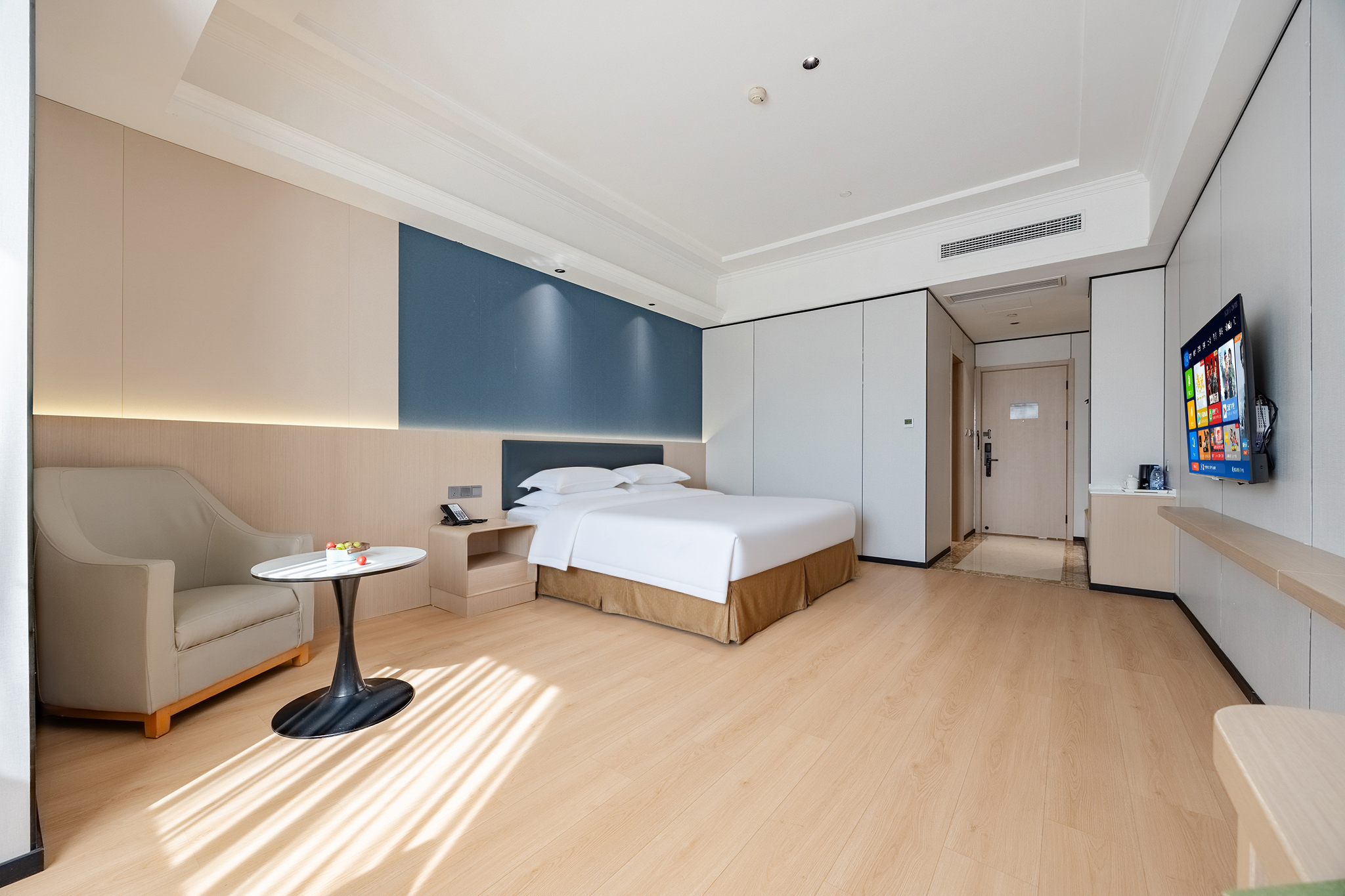 高级大床房【55寸投屏电视+舒睡床品】