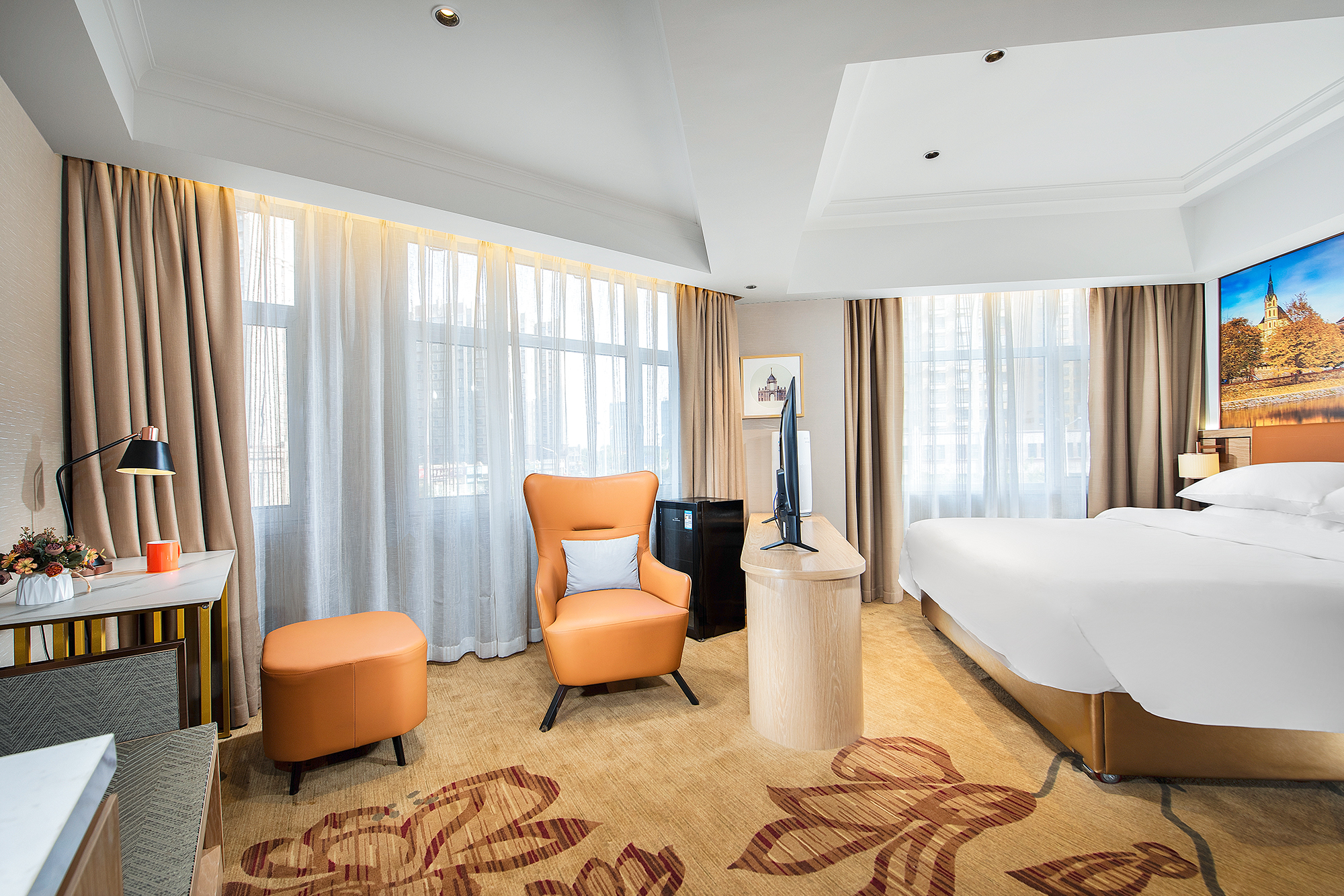 商务大床房（全屋智能+恒温冰箱+电视投屏）