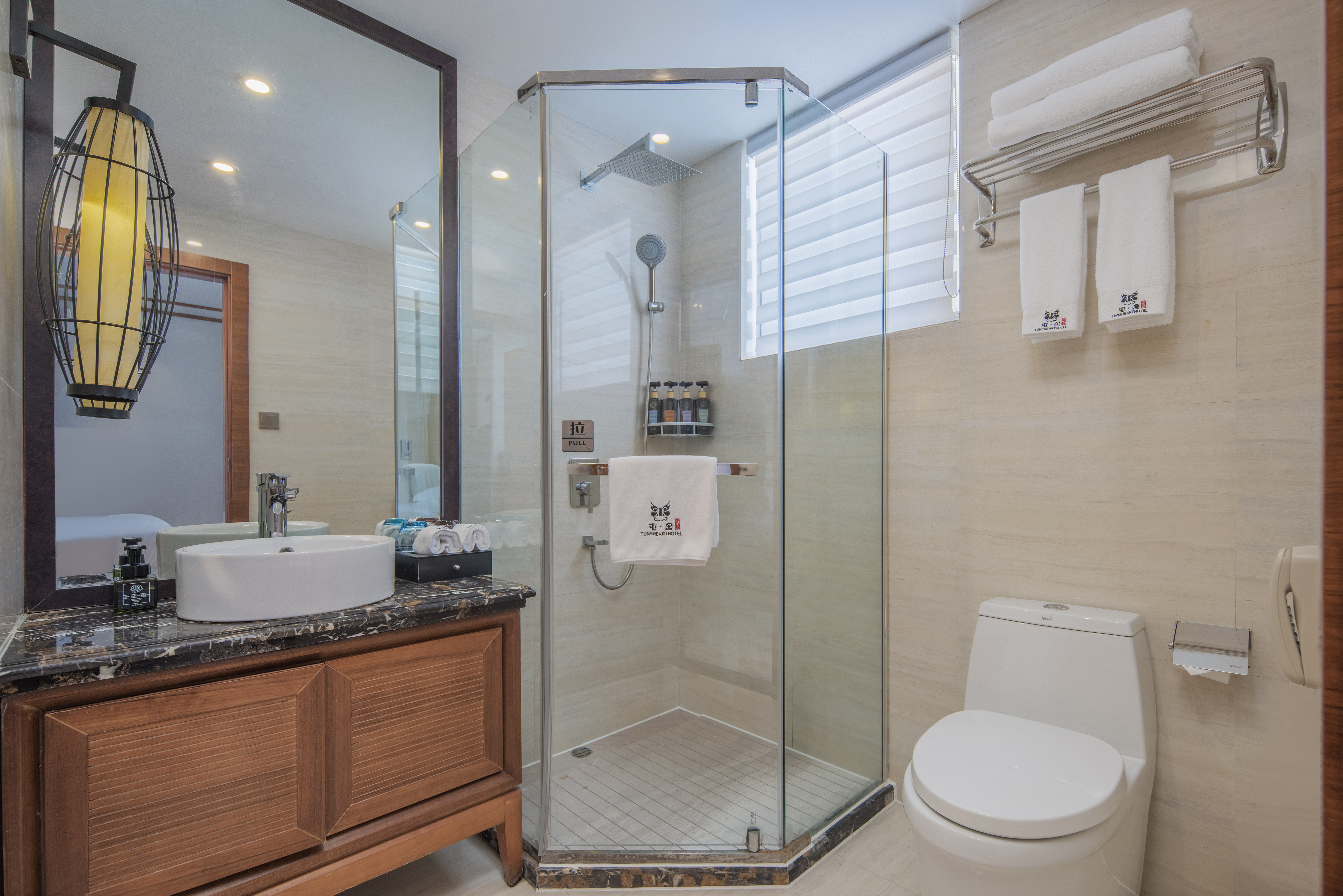 Tun Xi City-View Double Bed Room With Zero Pressure Mattress