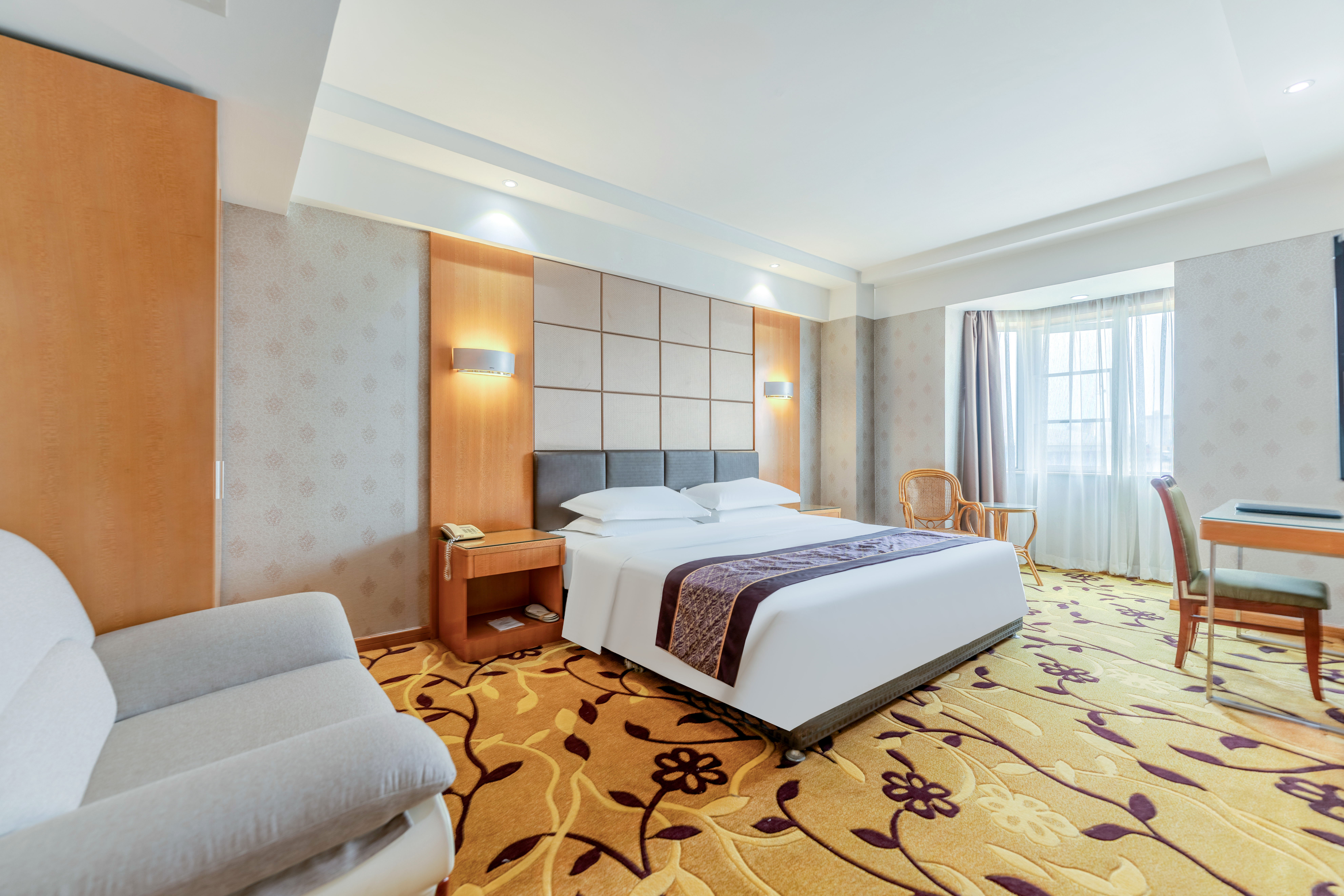 尊享豪华套房「温馨惬意+洁净温馨+简约设计」