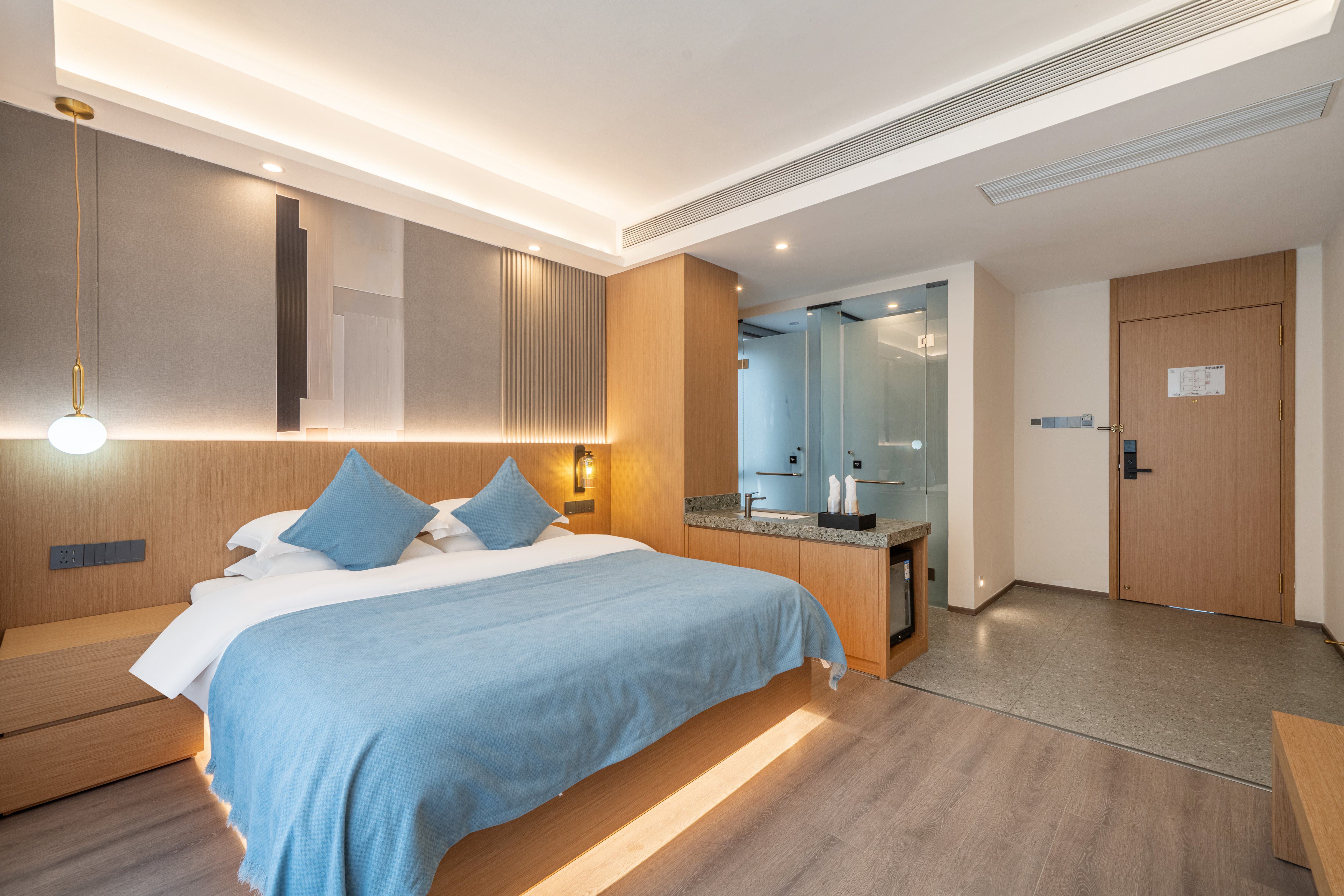 豪华大床房「小冰箱+新风系统」