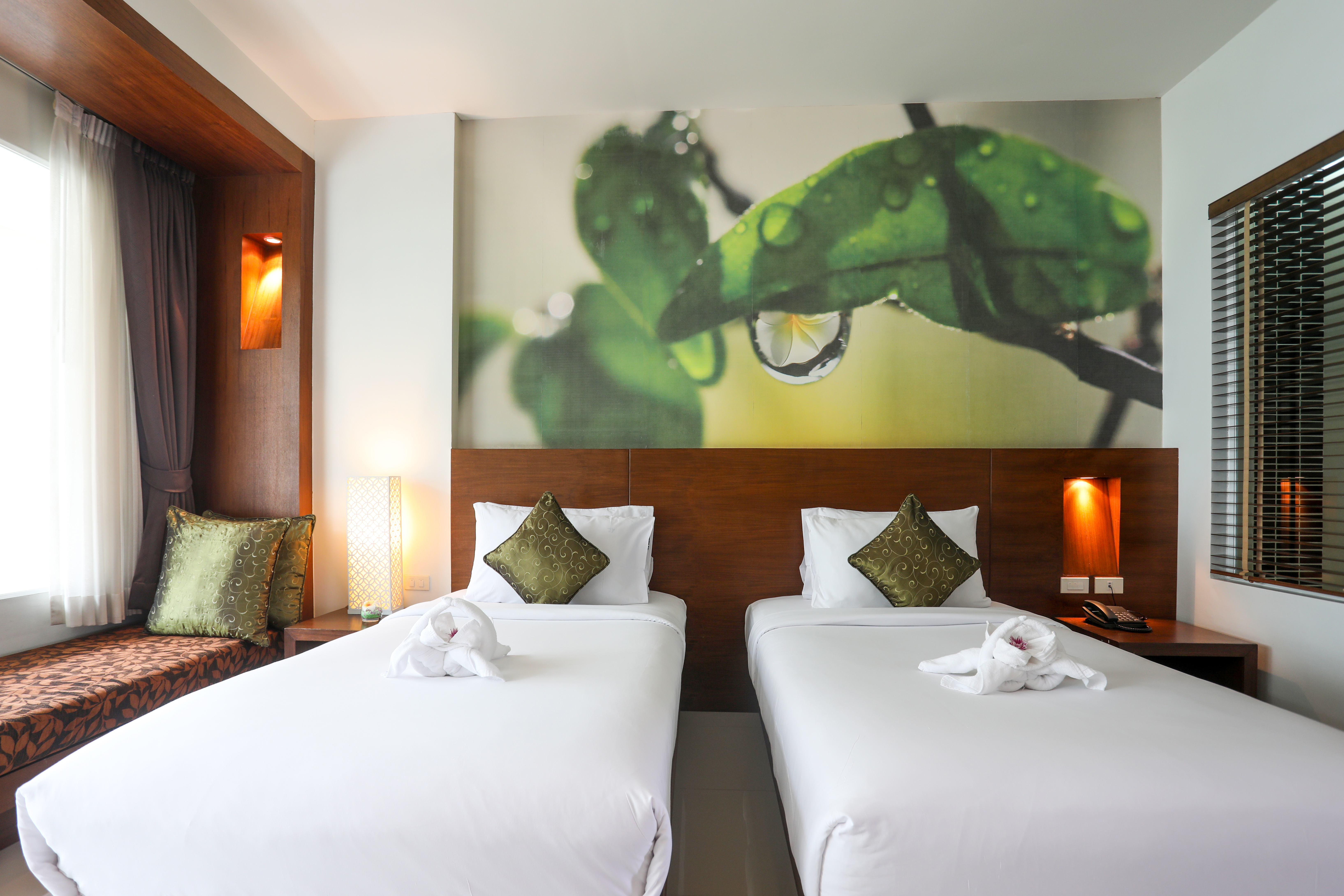 豪華泳池通道樓梯房