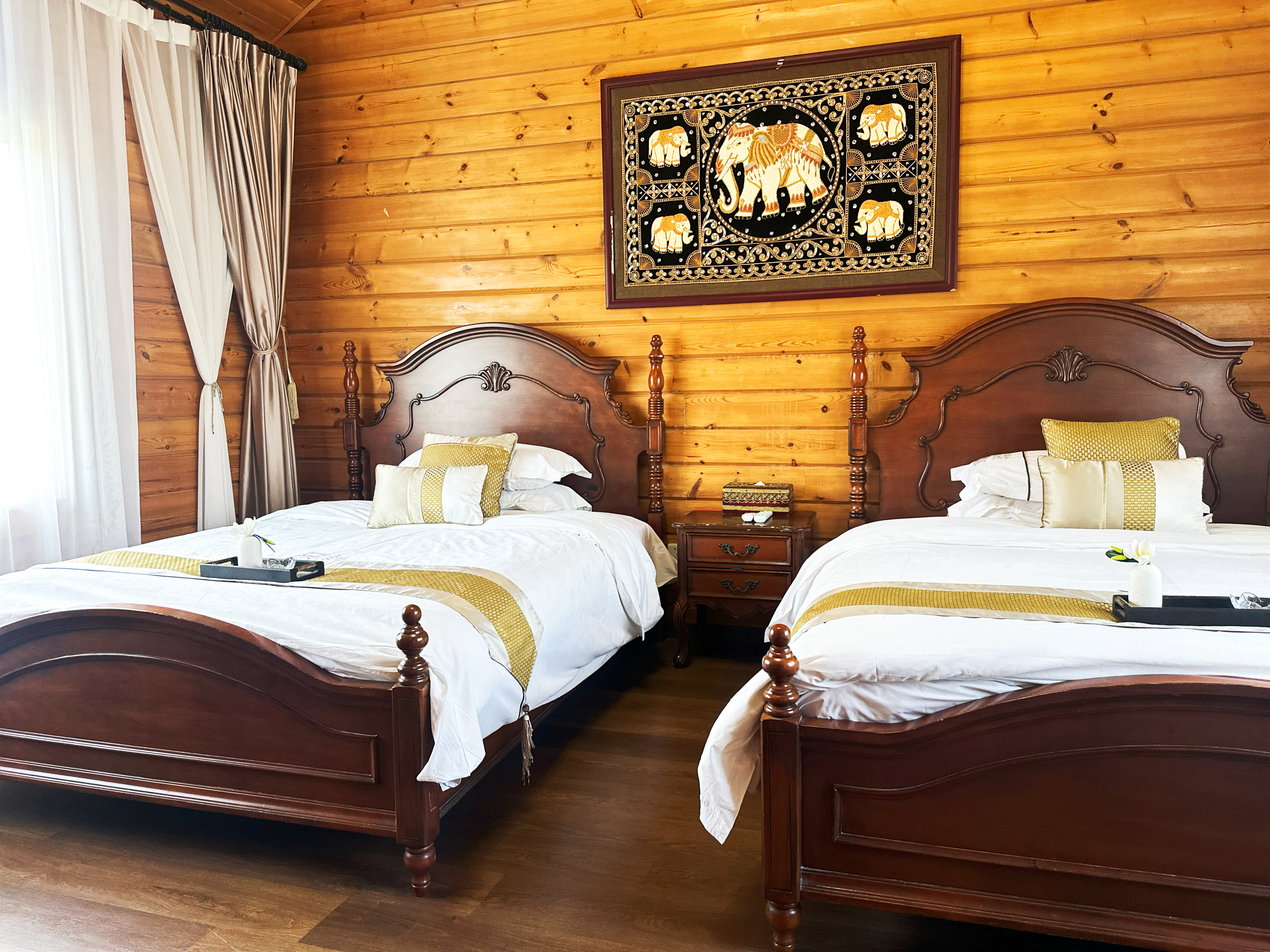 Fairy Tale Forest Cabin (2 Beds)