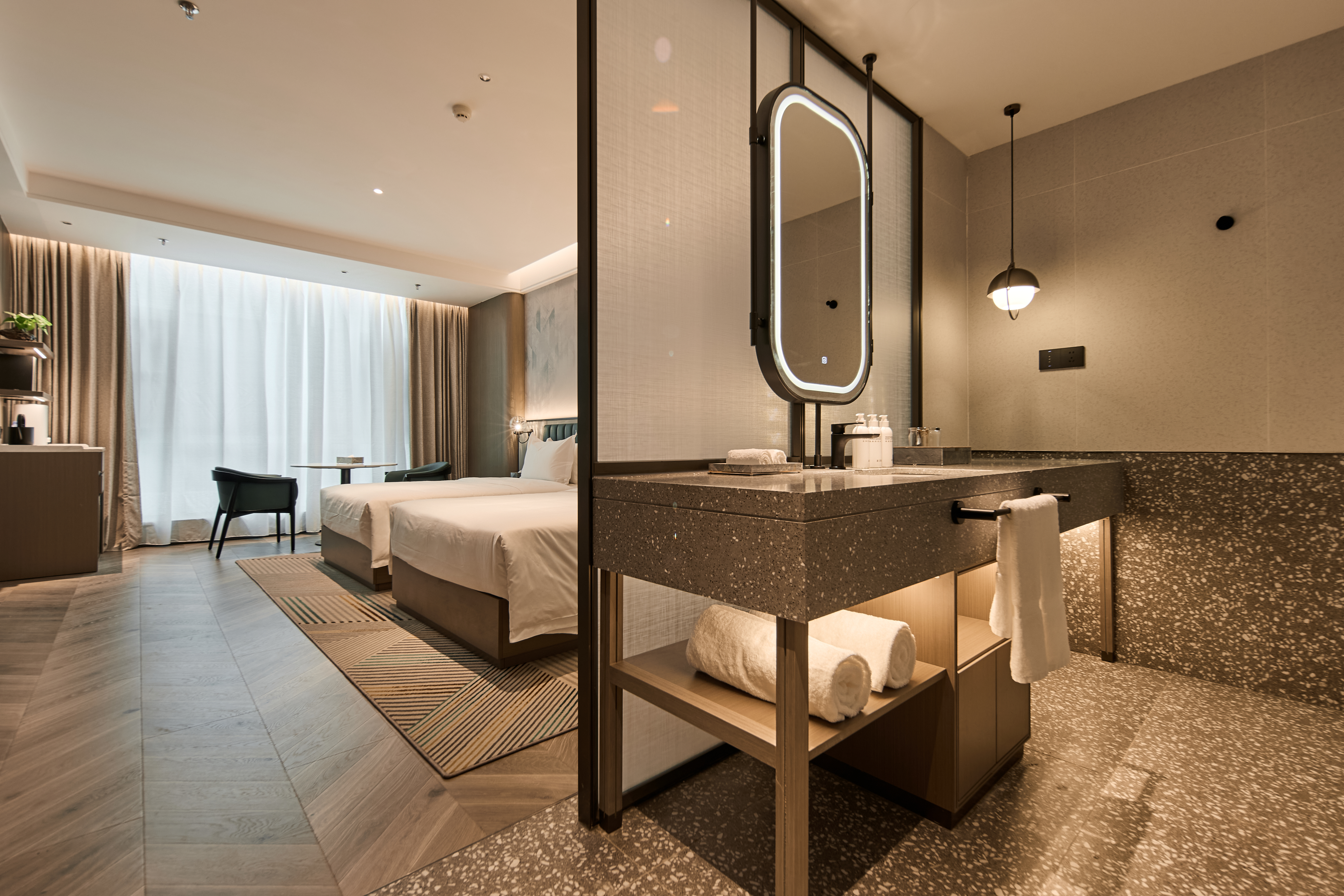 如雅雙床房（加濕器+喜臨門床墊+電動窗簾）