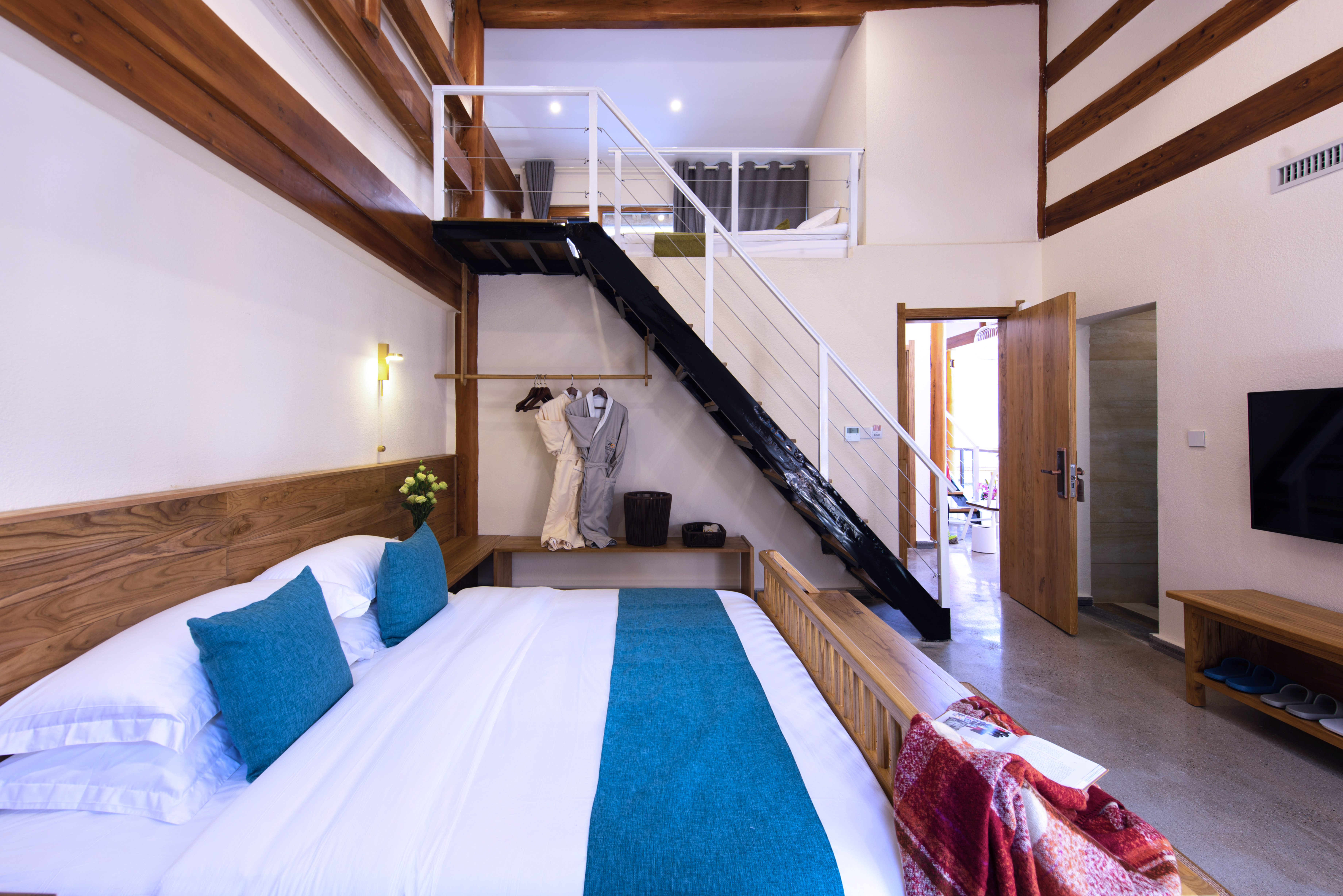 陶裏·悠然若夢複式親子房「LOFT·金可兒舒睡床墊·電熱毛巾架·恆温花灑·原木傢俱」