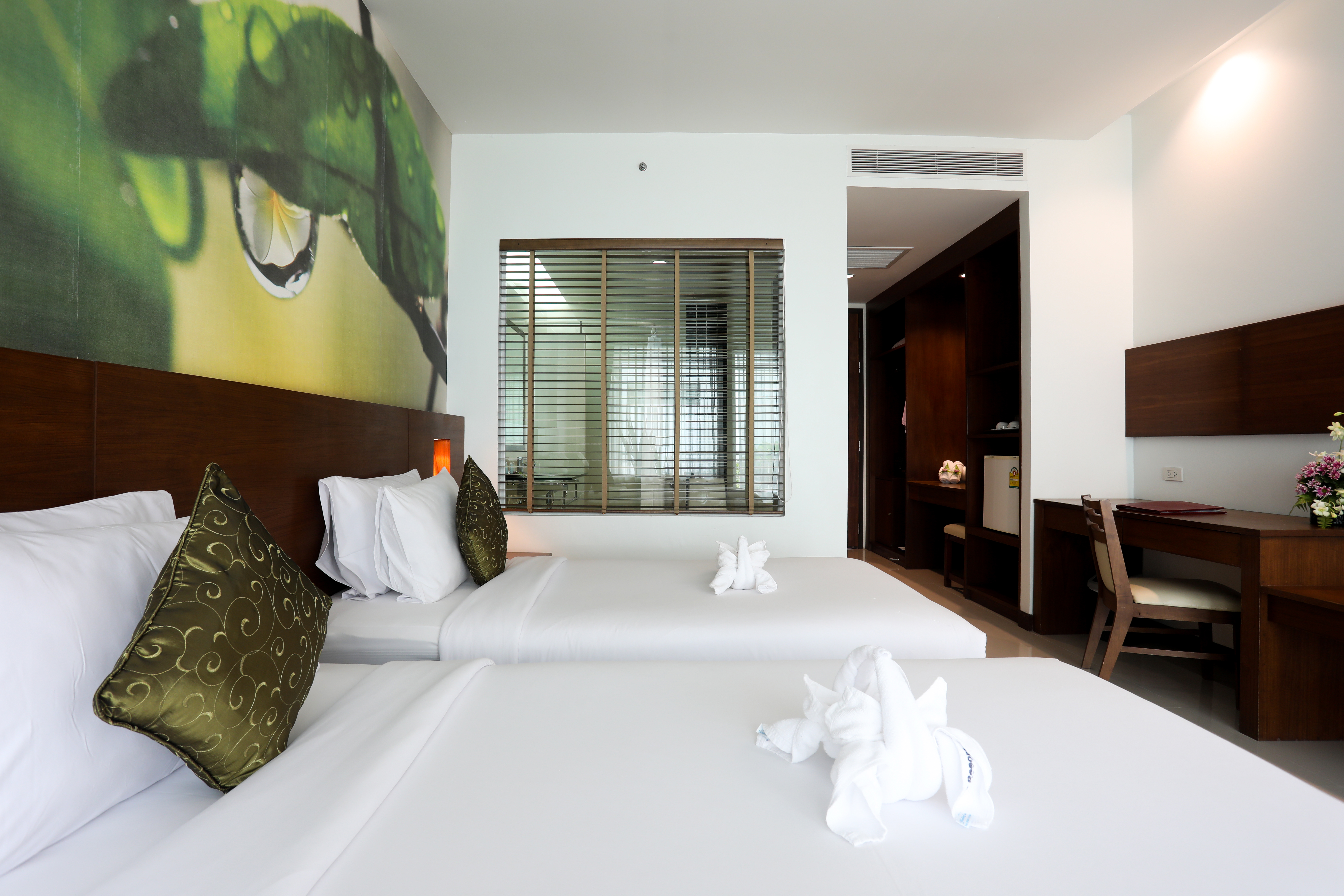 豪華泳池通道樓梯房