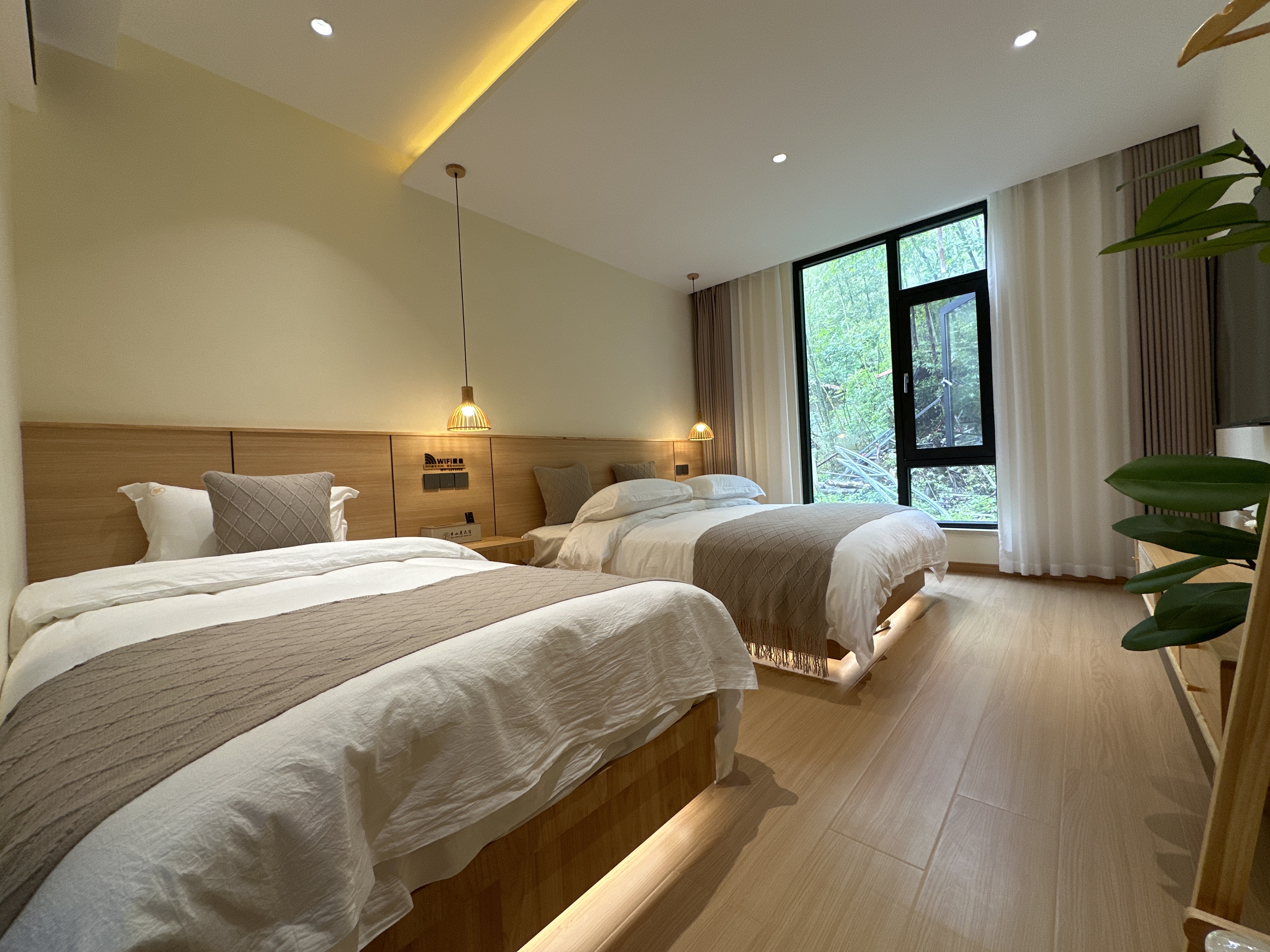 随云·山景亲子双床房206