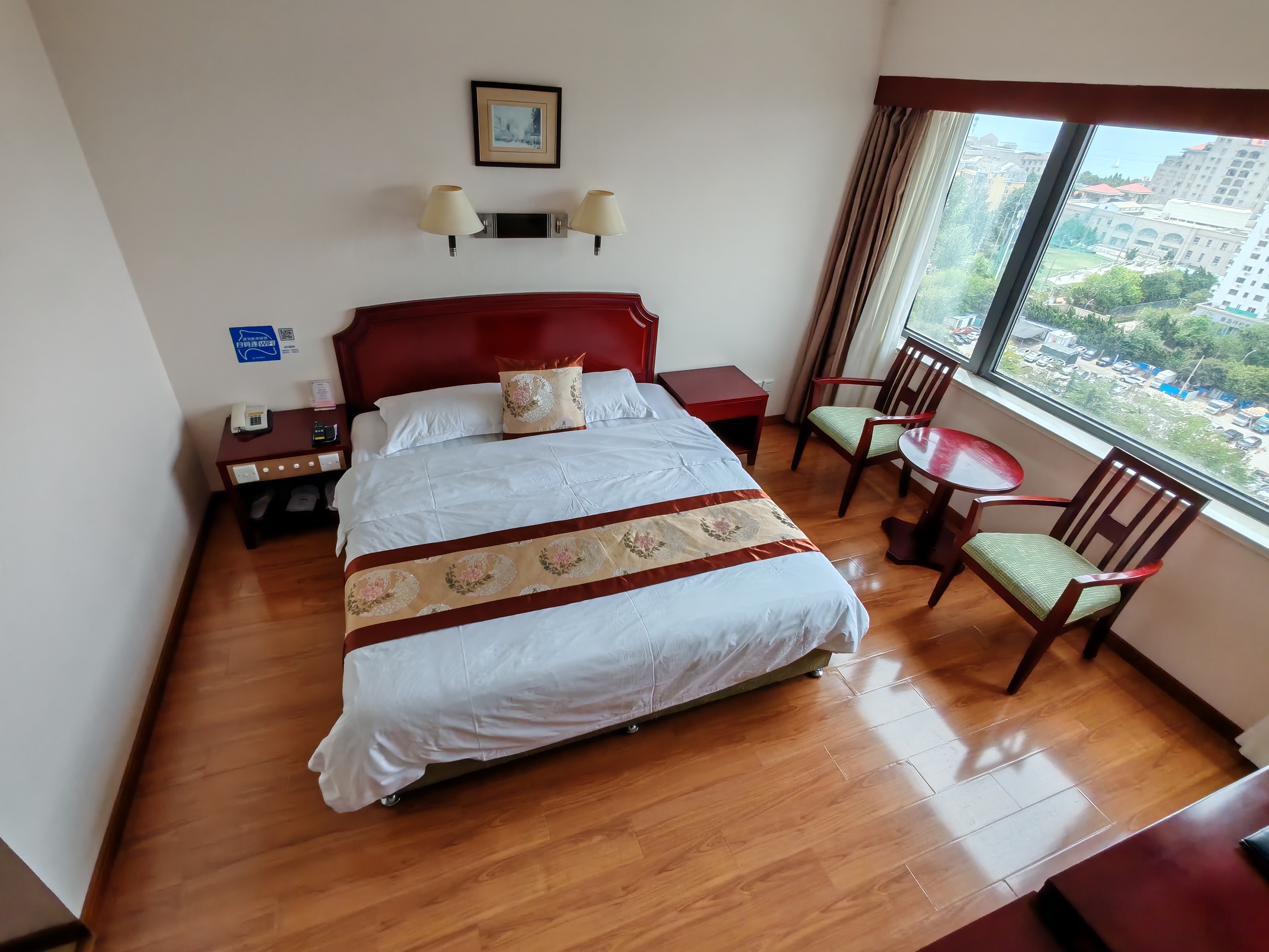 豪华海景商务大床房