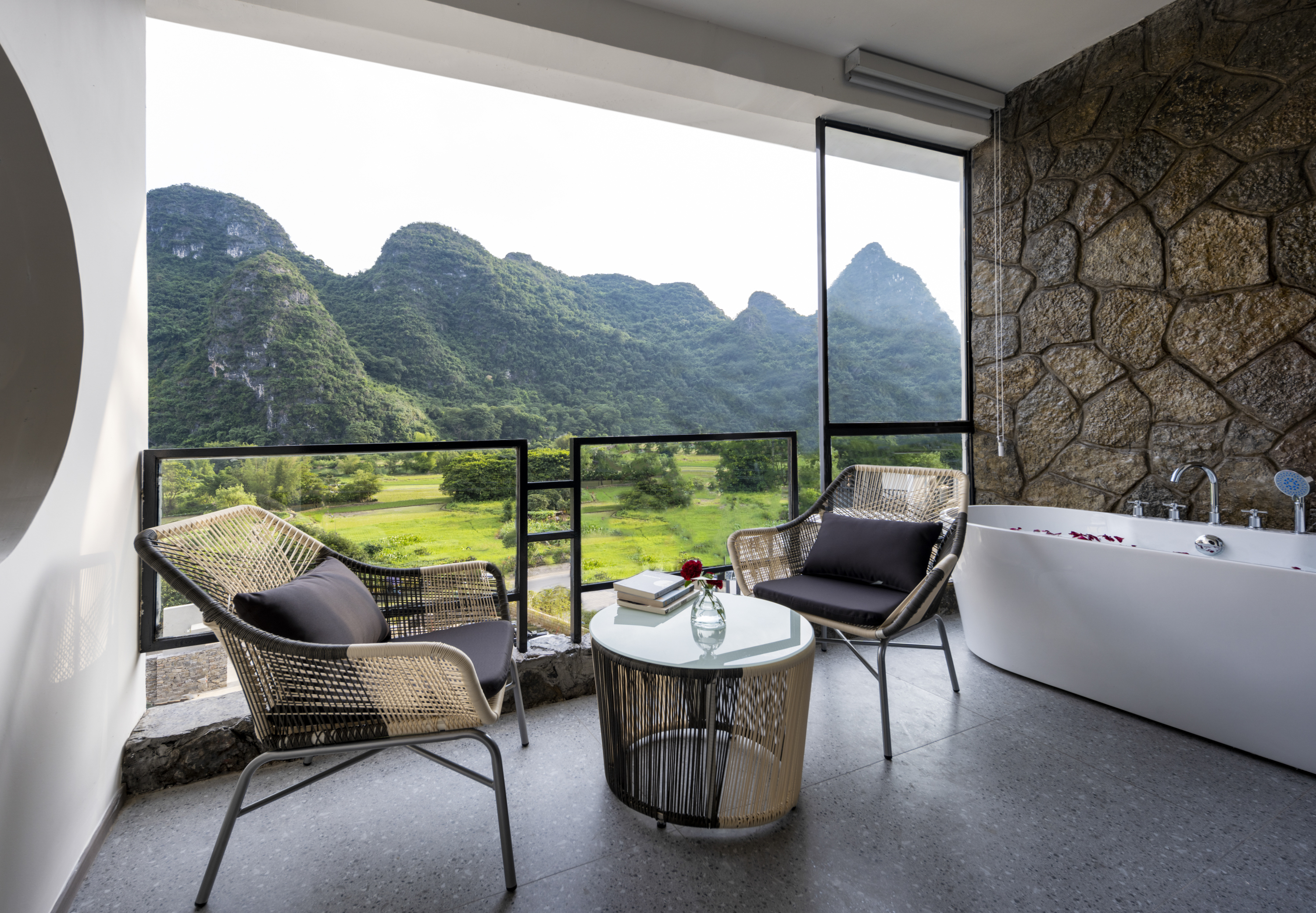 山水阳枱子母双床房『山河阳台+观景会客区+观景浴缸』