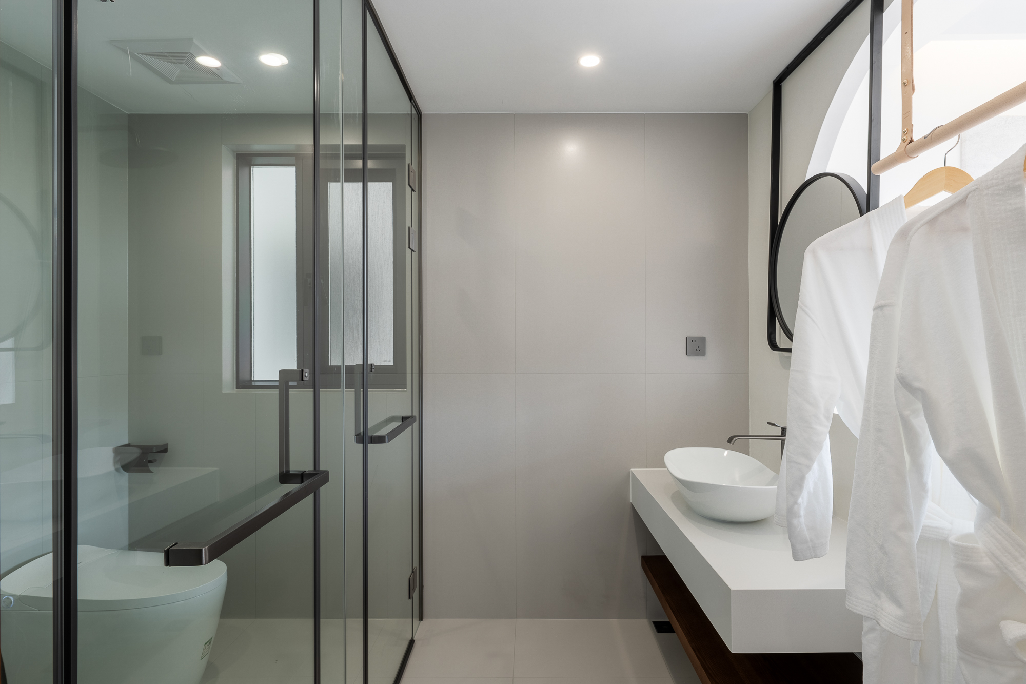 Featured Smart Room - Lake-View (Double Bed) (Window)