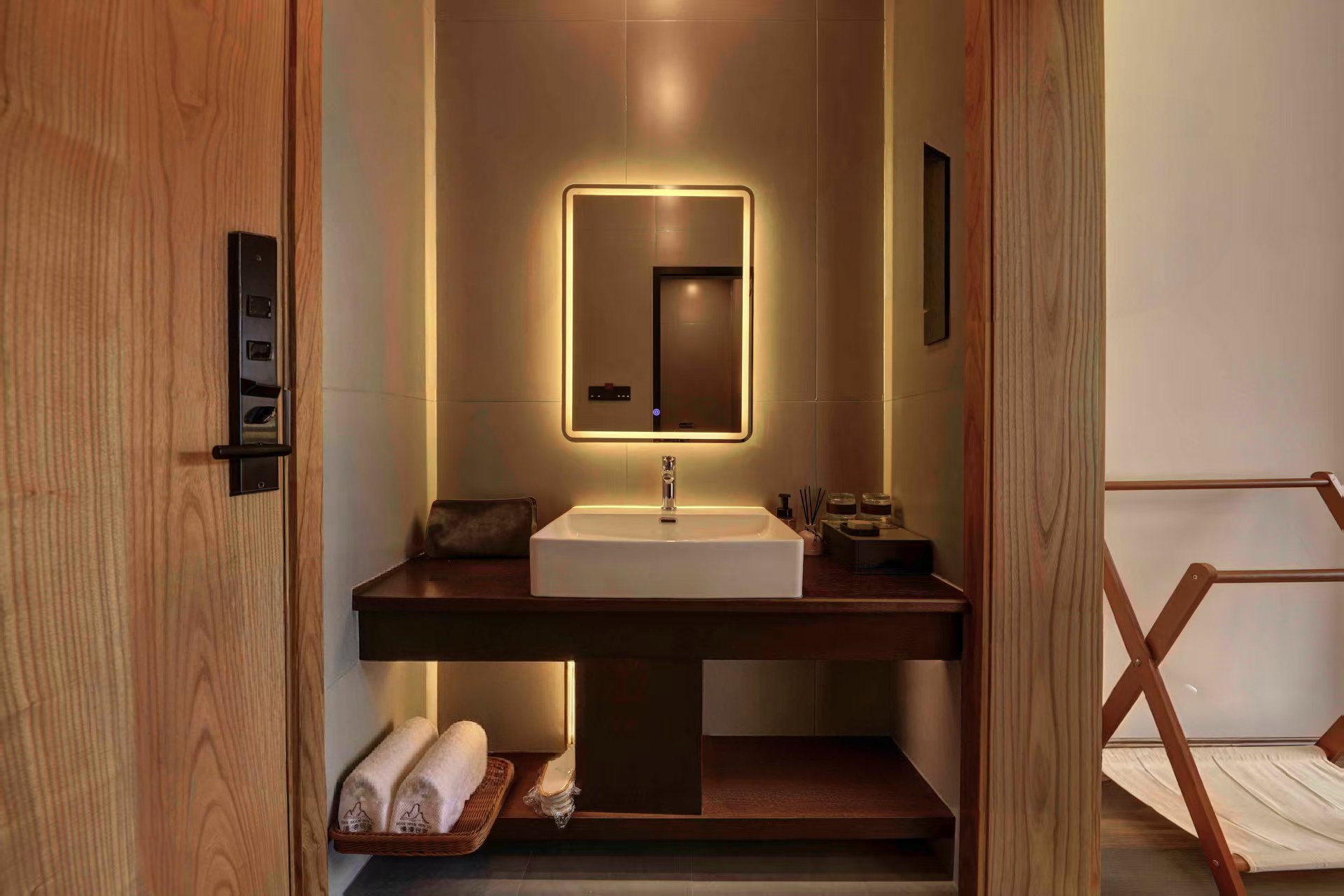 扶苏丨火山石私汤温泉双床房（休闲庭院+硫磺温泉）