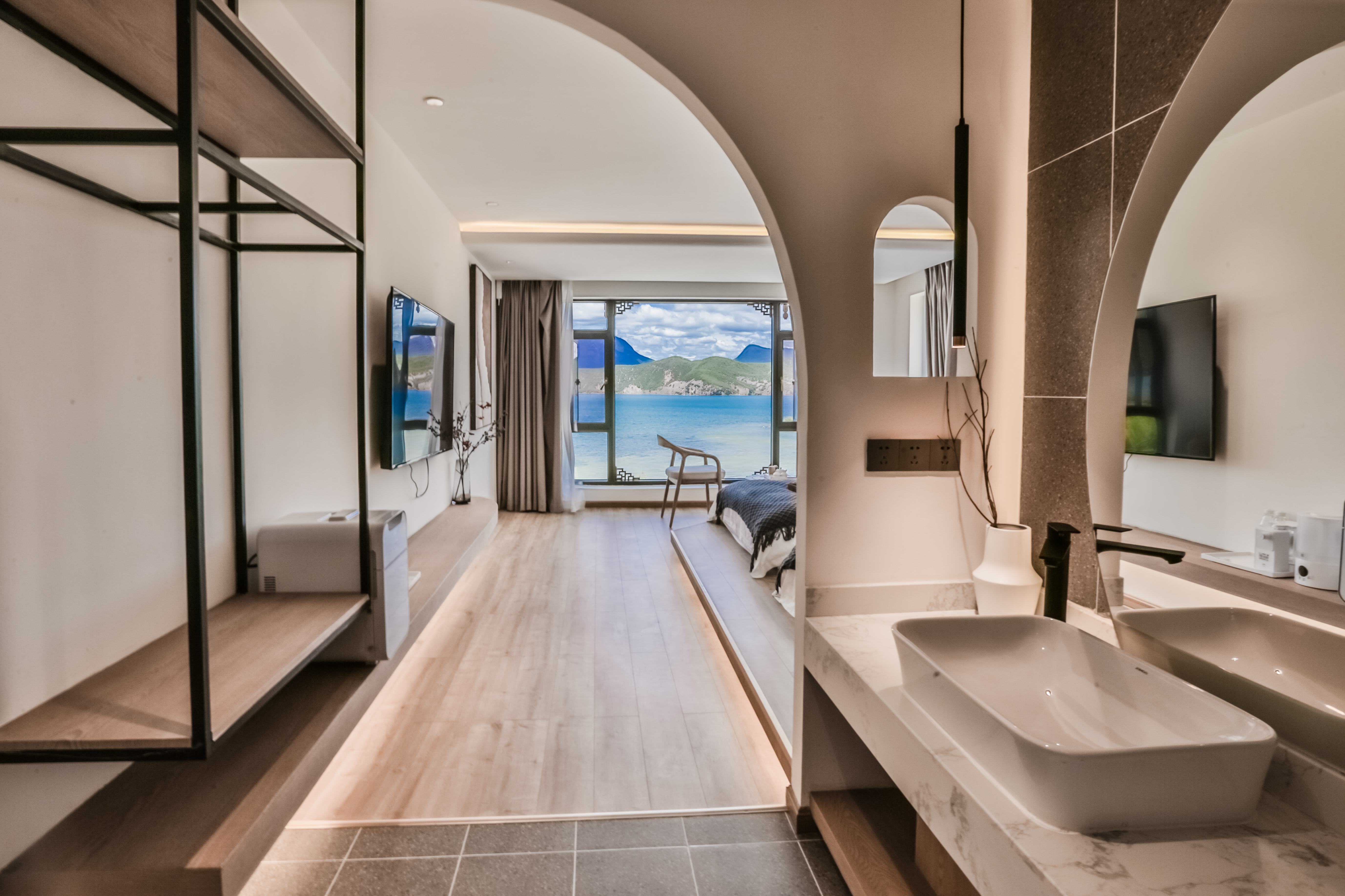 无敌湖景榻榻米双床房-地暖-洗衣机-晨雾美景-日落晚霞