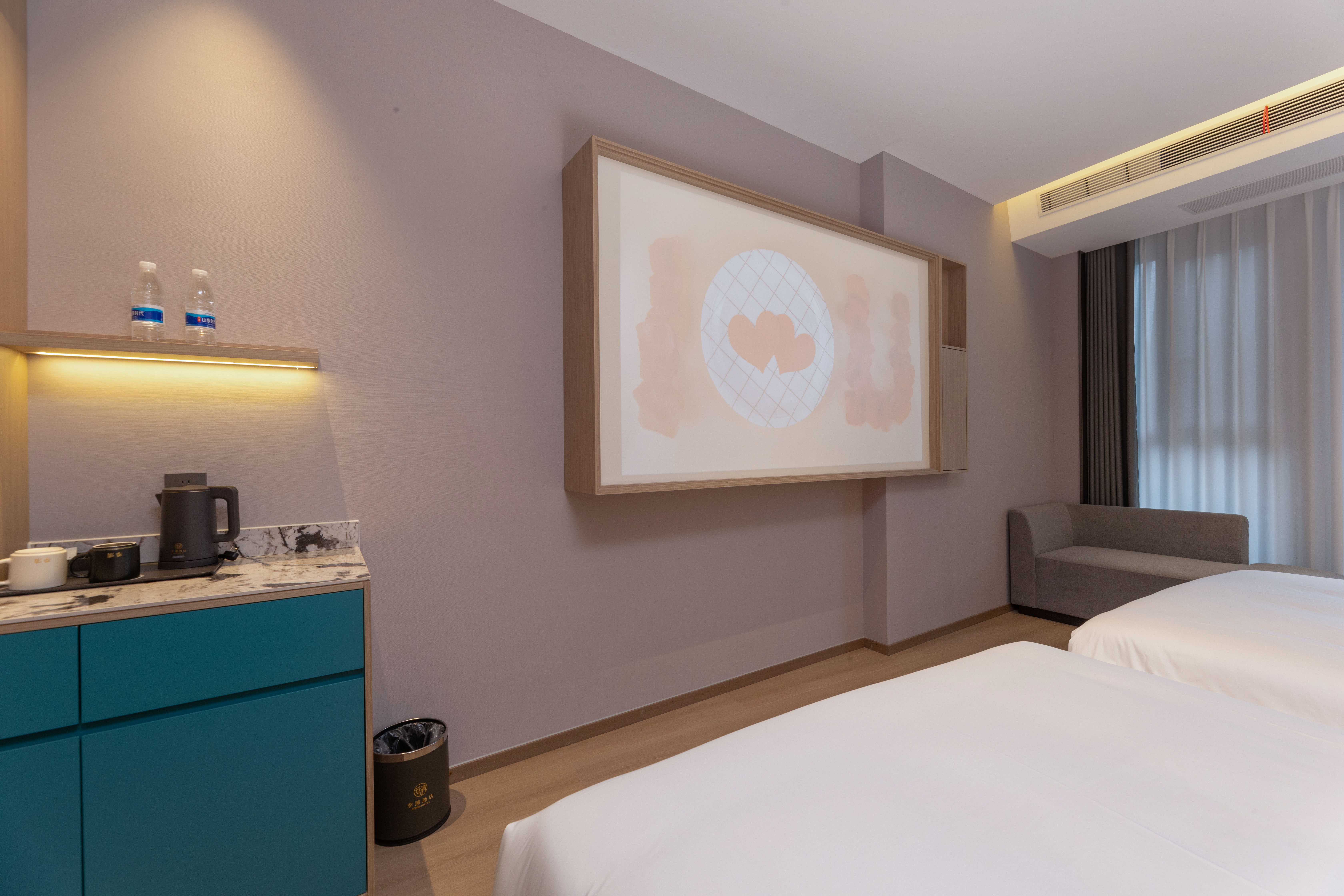 Deluxe | Cinema Twin Room[4K High-Definition Projection + Engaging Films]