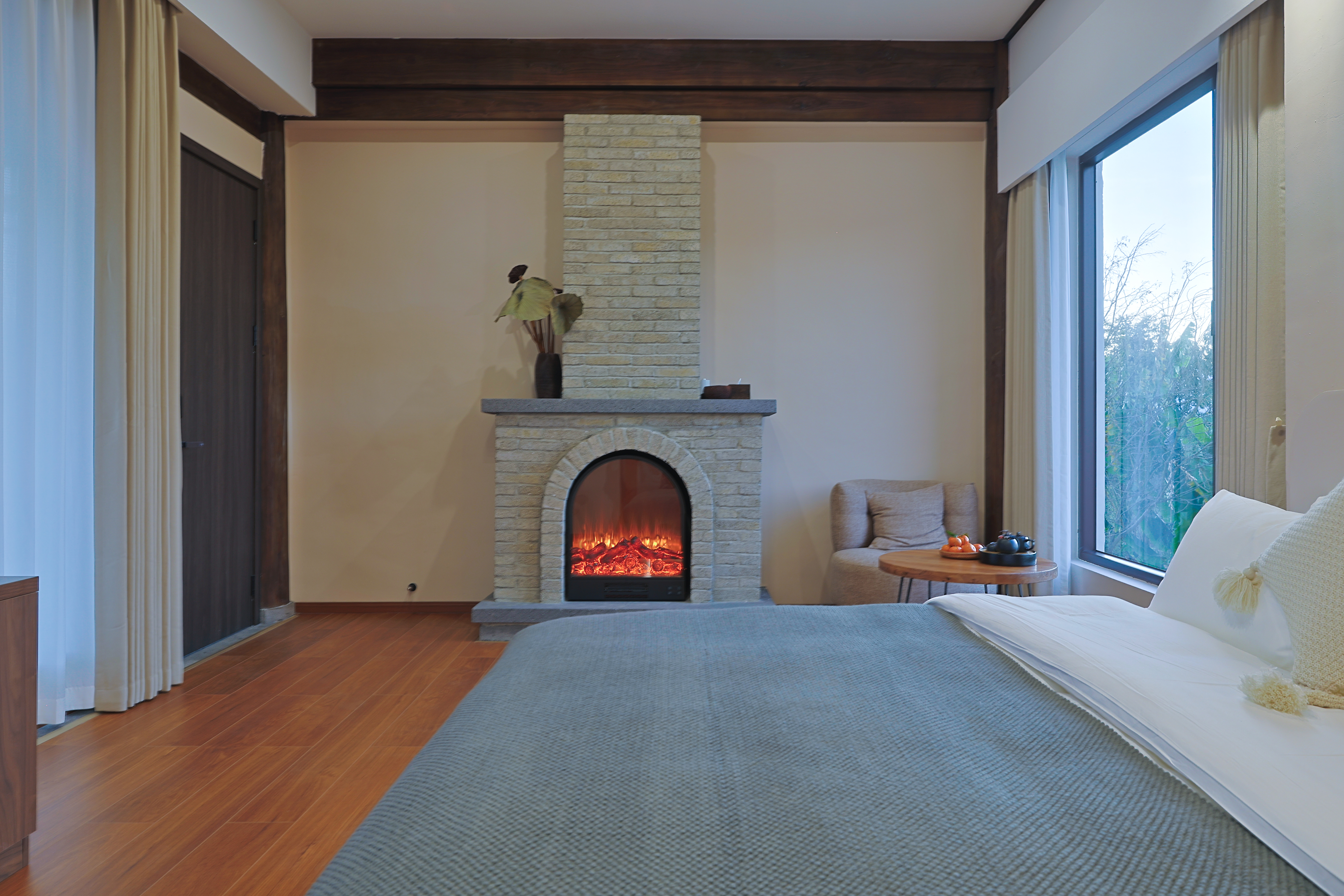 月泊·青山·温泉私汤泡池大床房『小冰箱·壁炉·自动窗帘·原木家俱·山野美景』