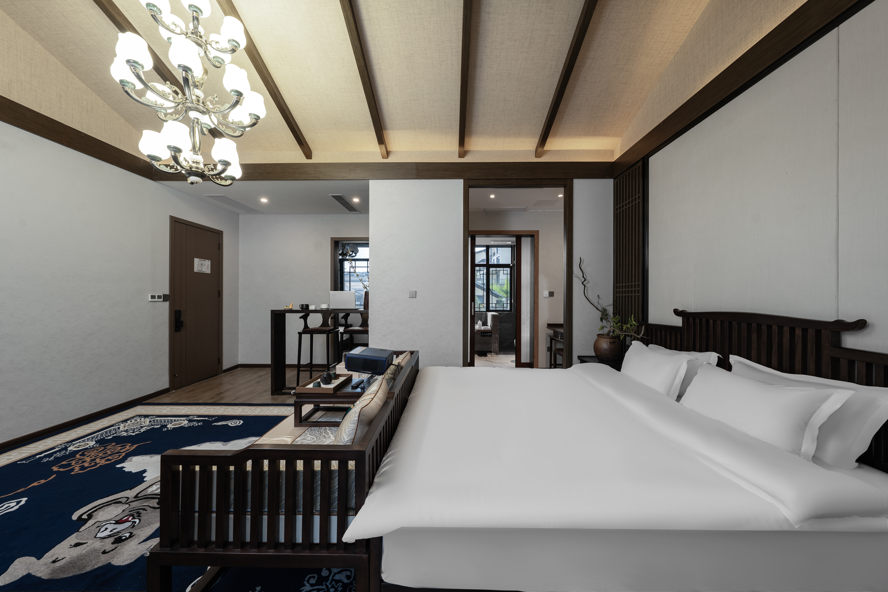 Deluxe Suite - Mountain-View