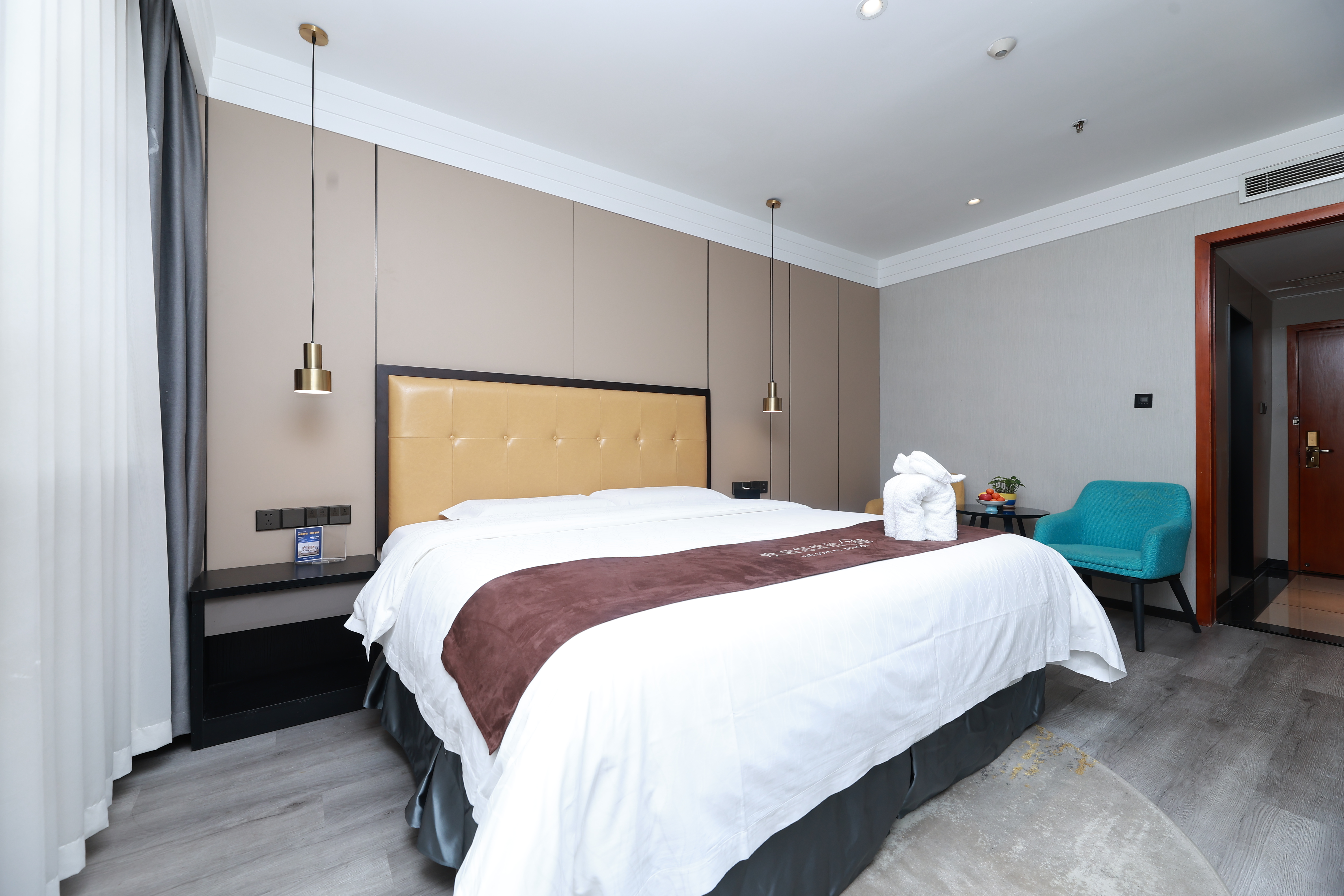 梦百合零压力豪华大床房丨零压深睡·欧式风情