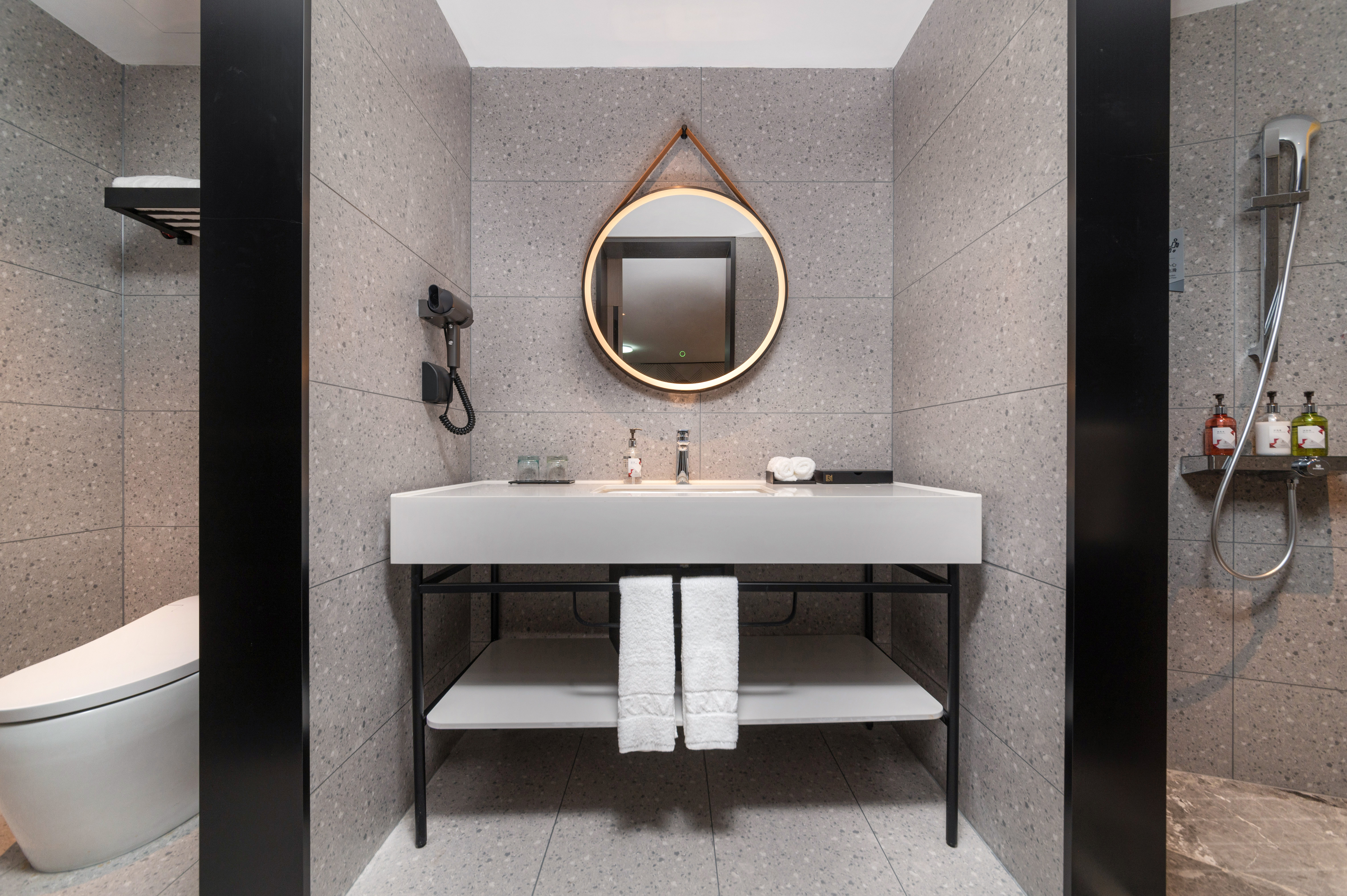 豪华城景大床房