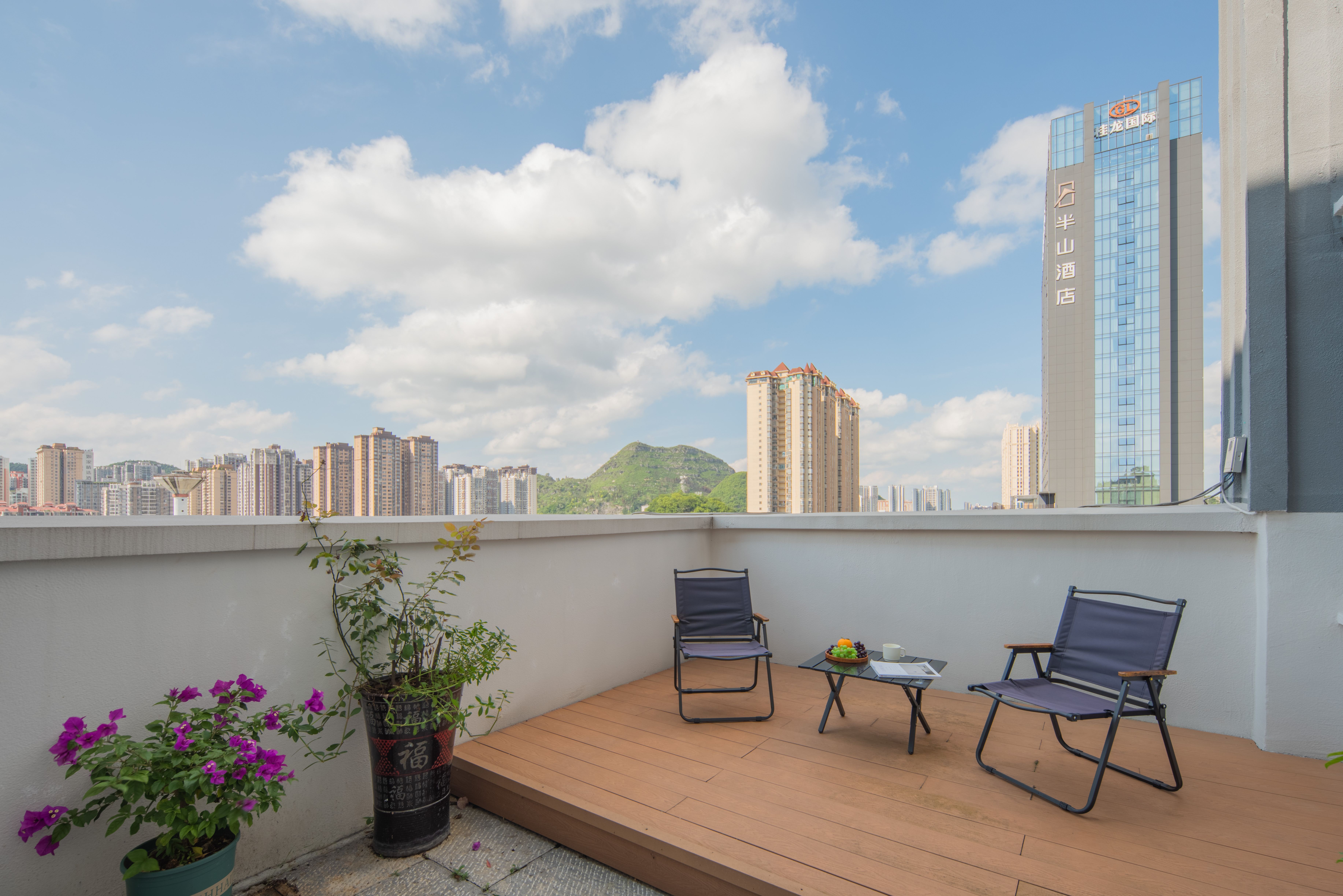 Garden Room - Garden-View