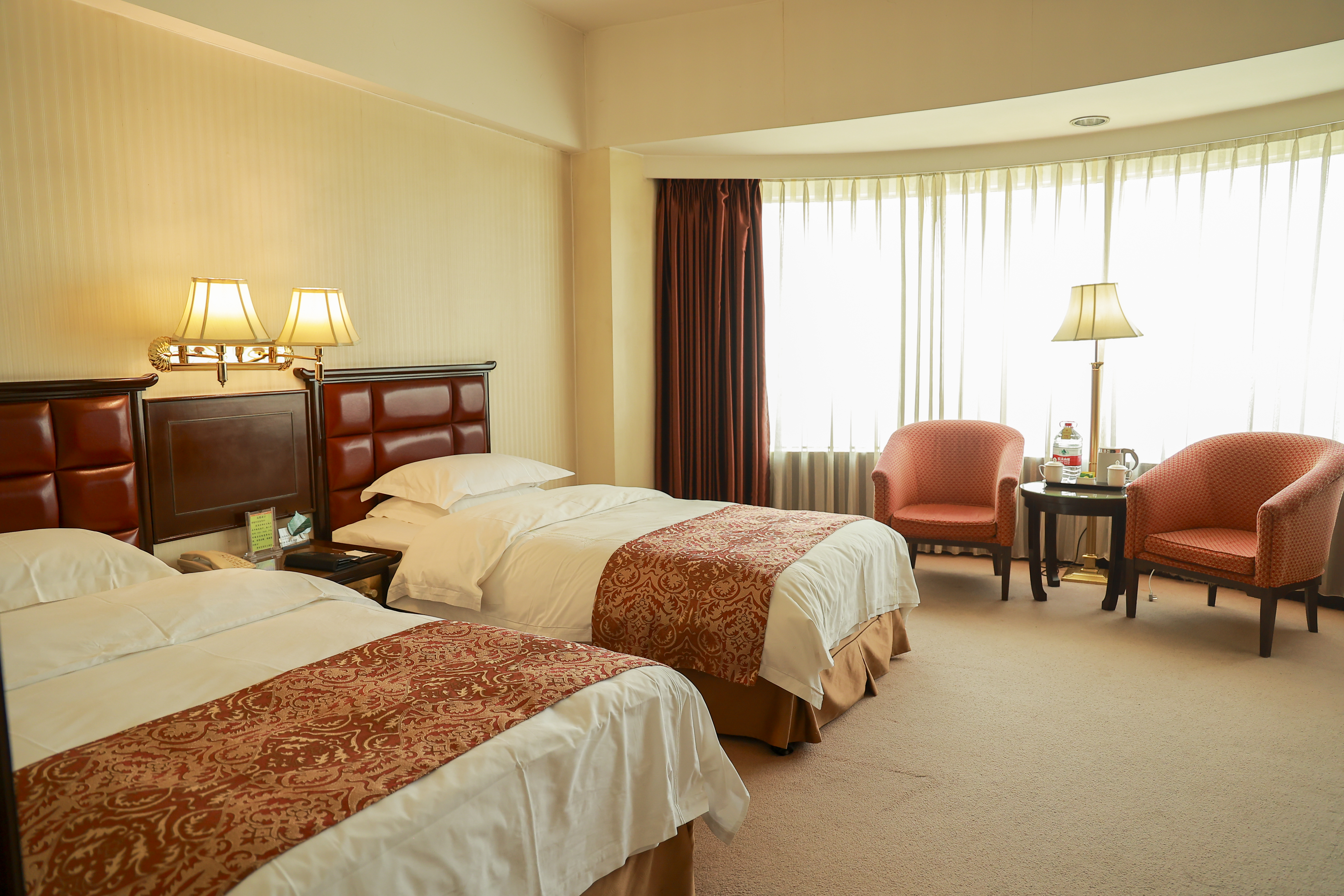 高级双床房（景观落地窗+RoomPlus洗护用品）