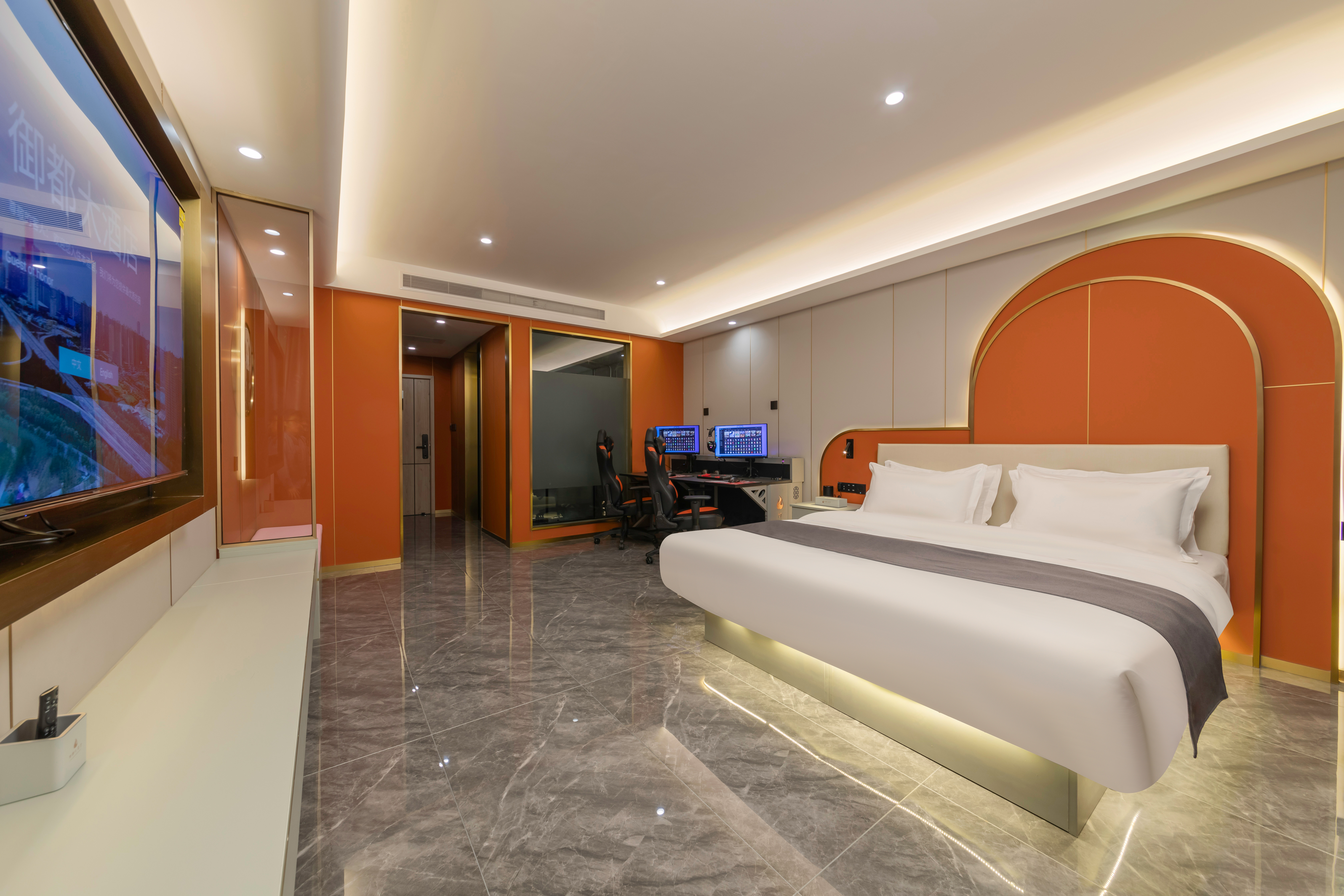 頭號玩家.電競大床房[4070ti-卓威360hz-i713700kf-智能客控]