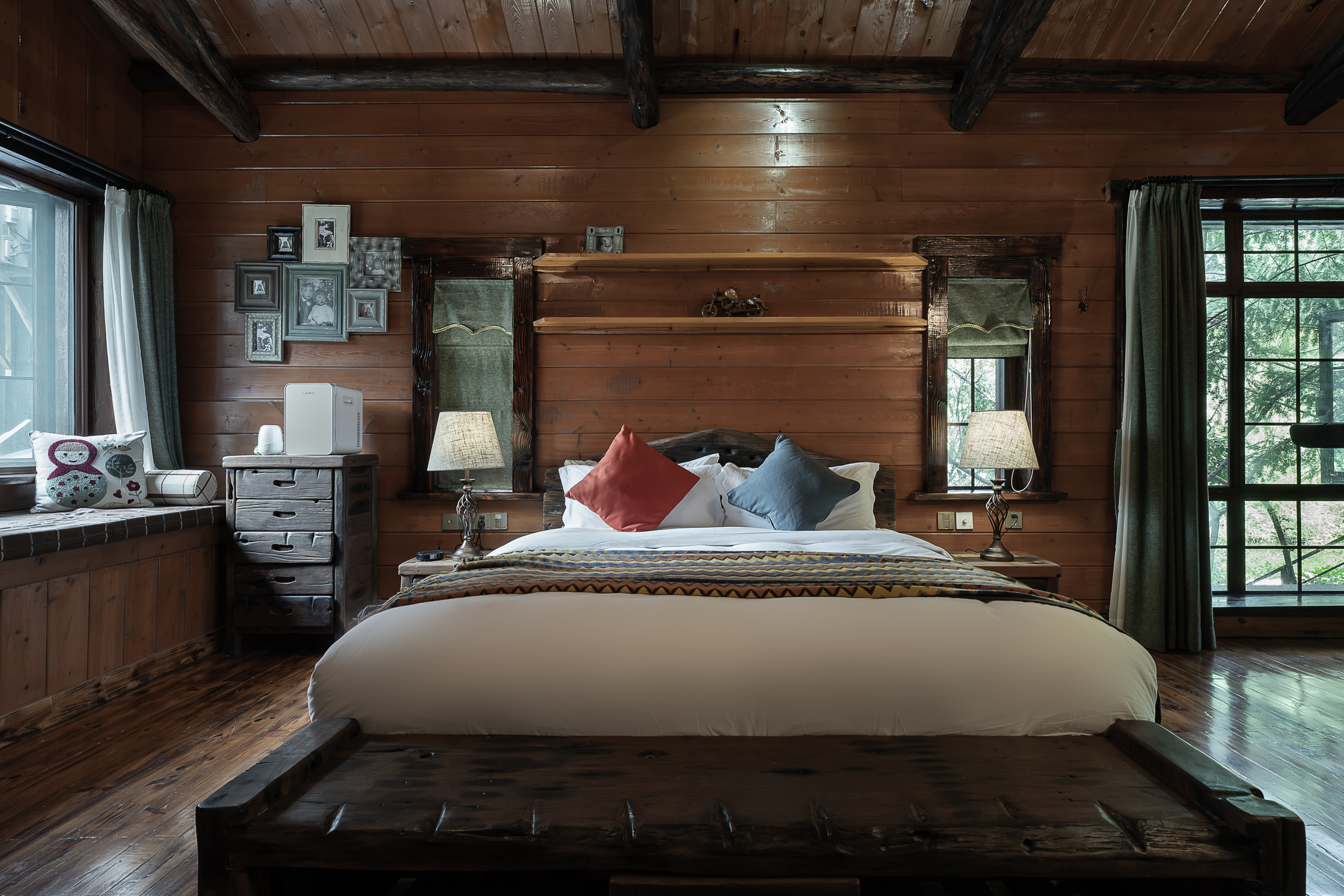 美式乡村独栋大床房（湖景小院+布艺沙发+深泡浴缸）