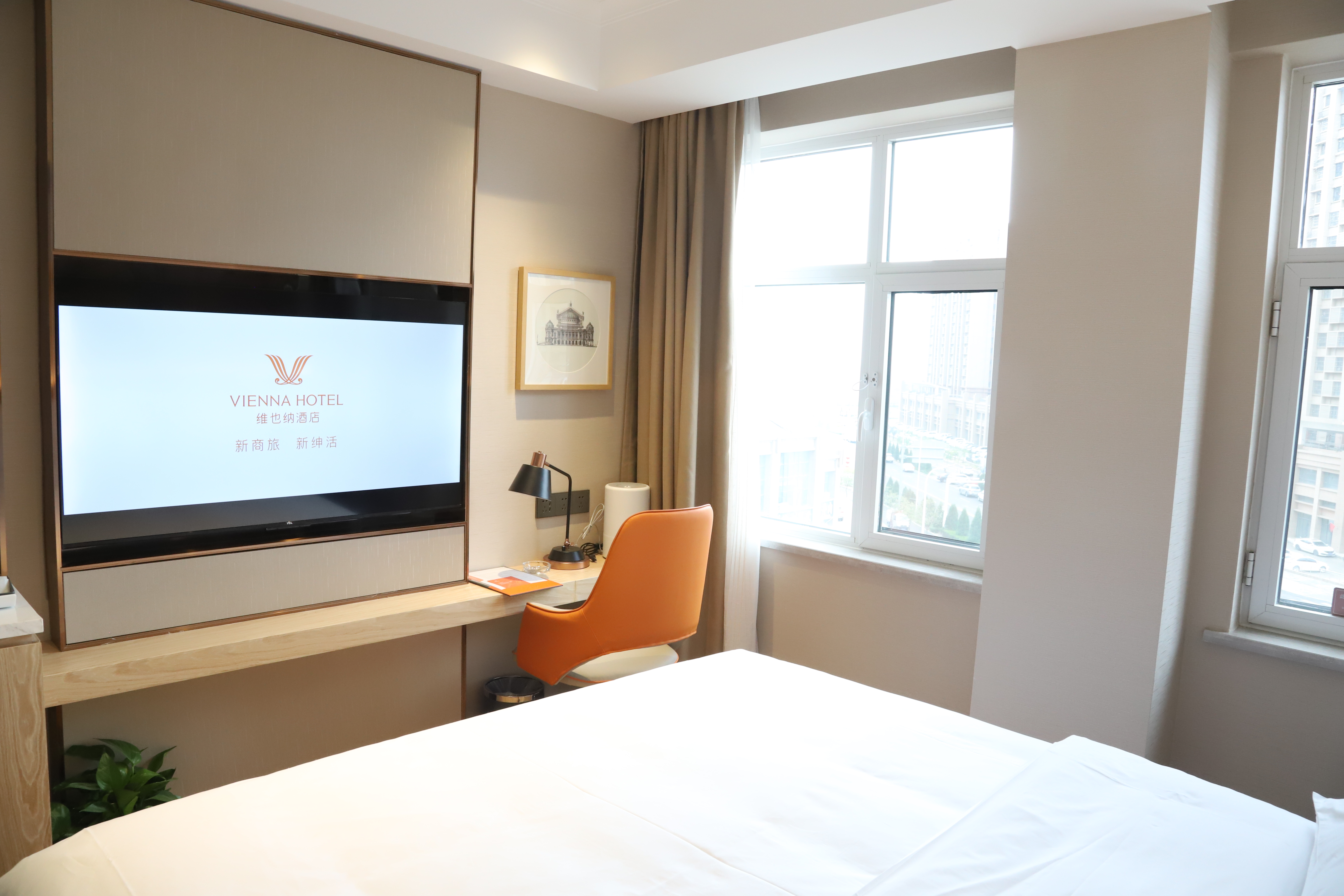 高级大床房（全屋智能客控+电视投屏+智能马桶）