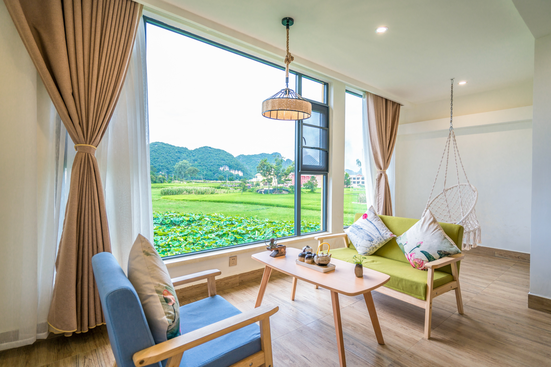 阳光田园跃层家庭房